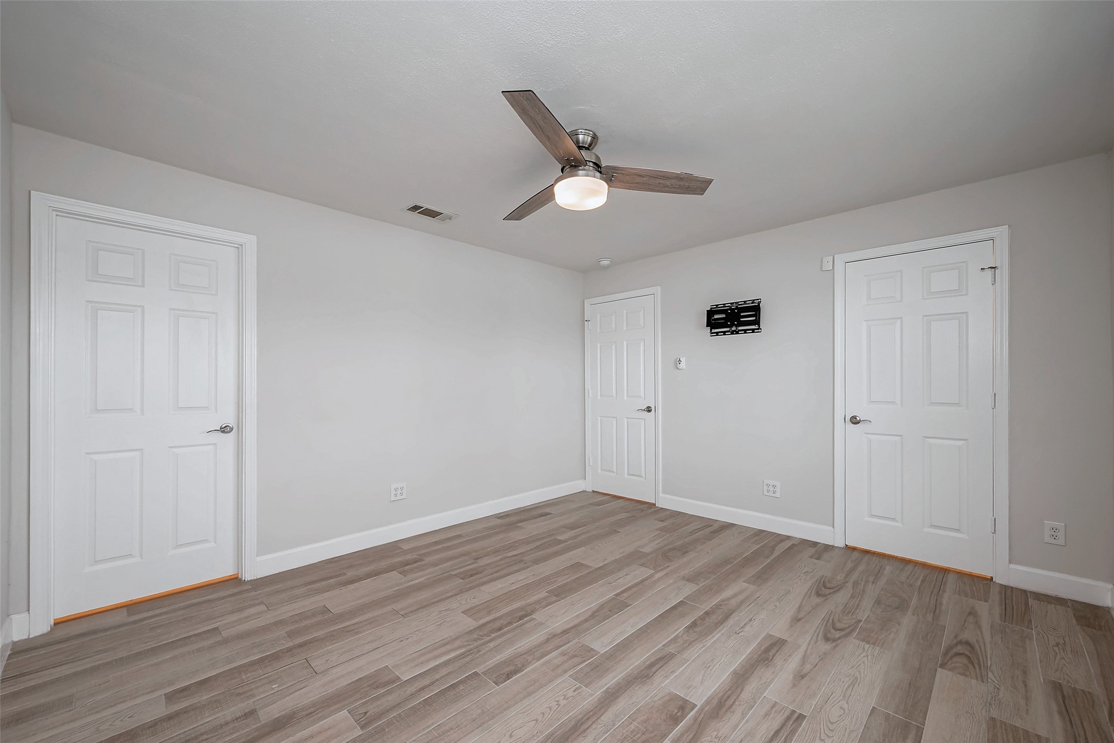 414 Lakeview Drive Property Photo 16