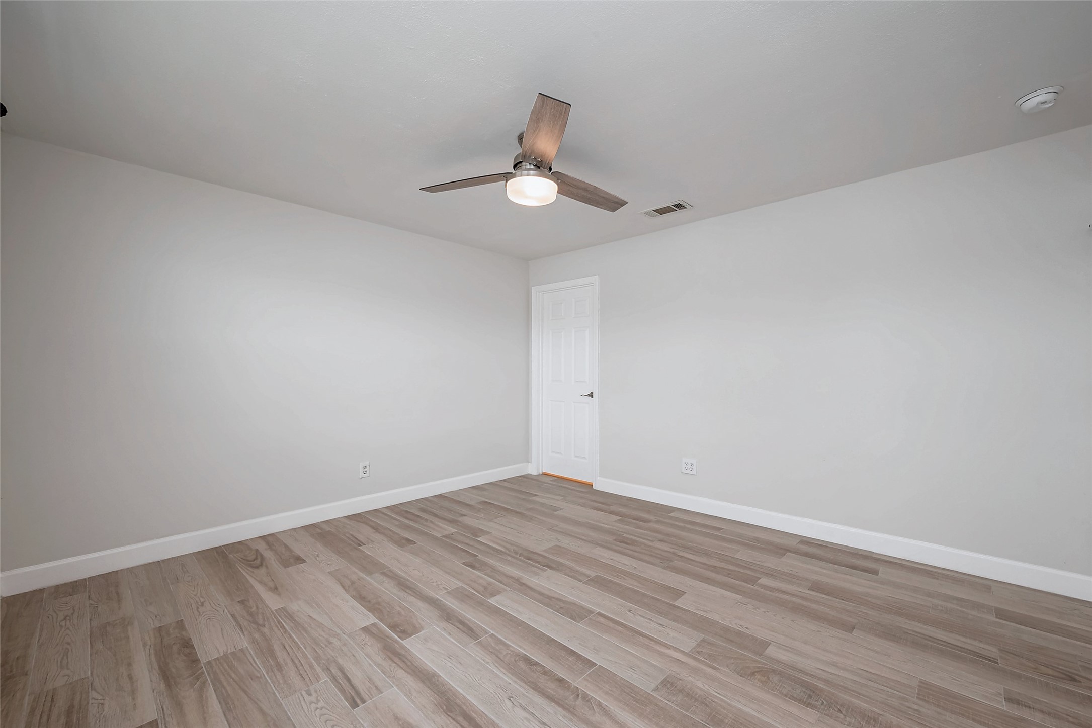 414 Lakeview Drive Property Photo 17