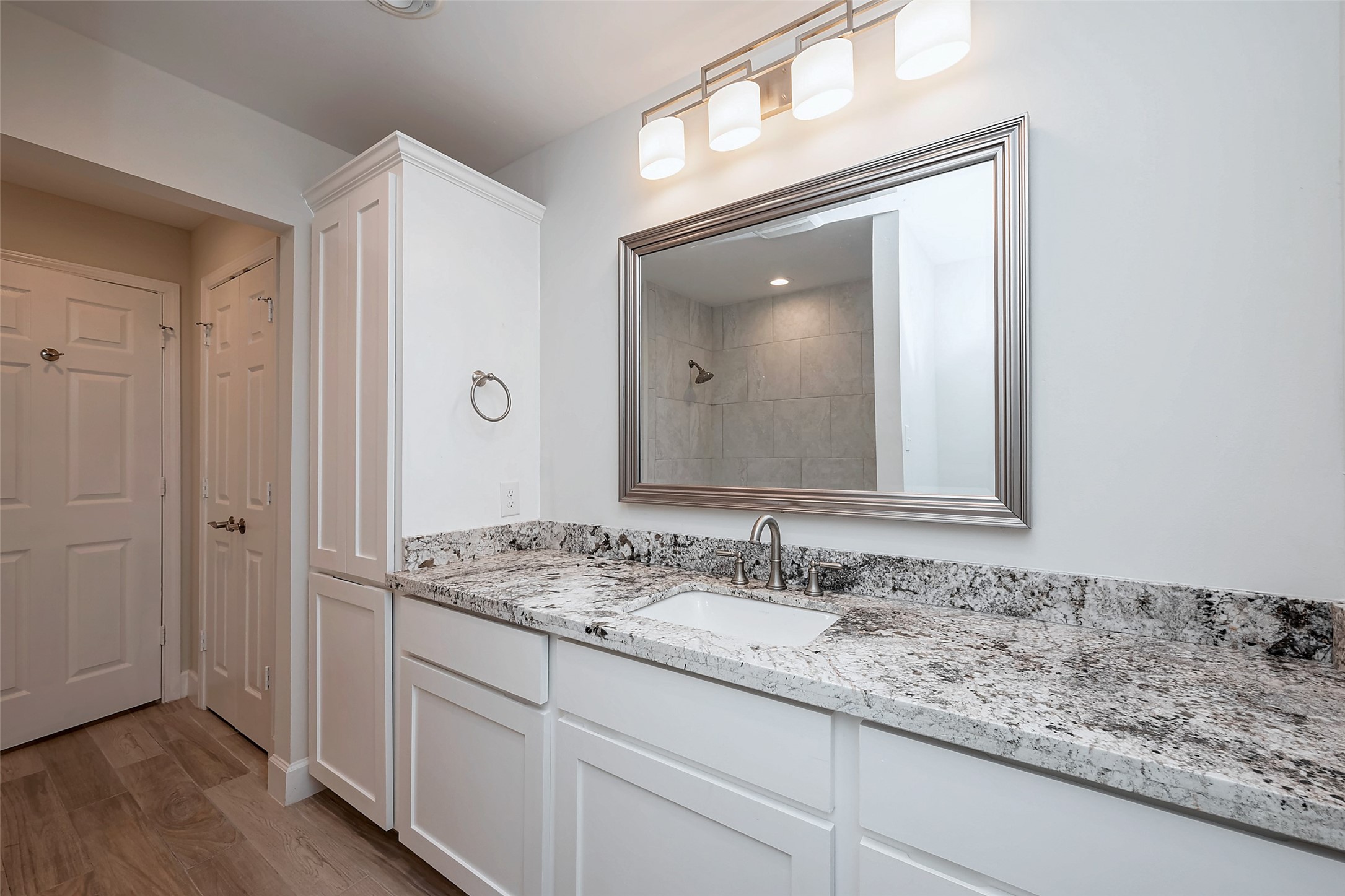 414 Lakeview Drive Property Photo 23