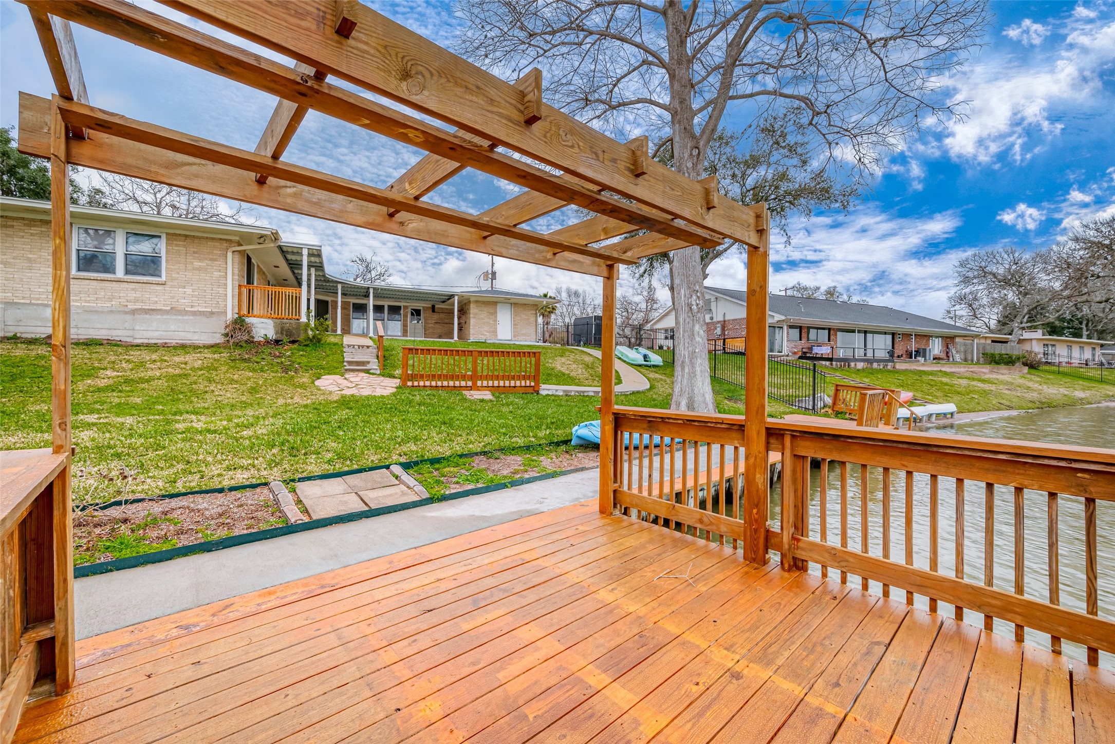 414 Lakeview Drive Property Photo 34