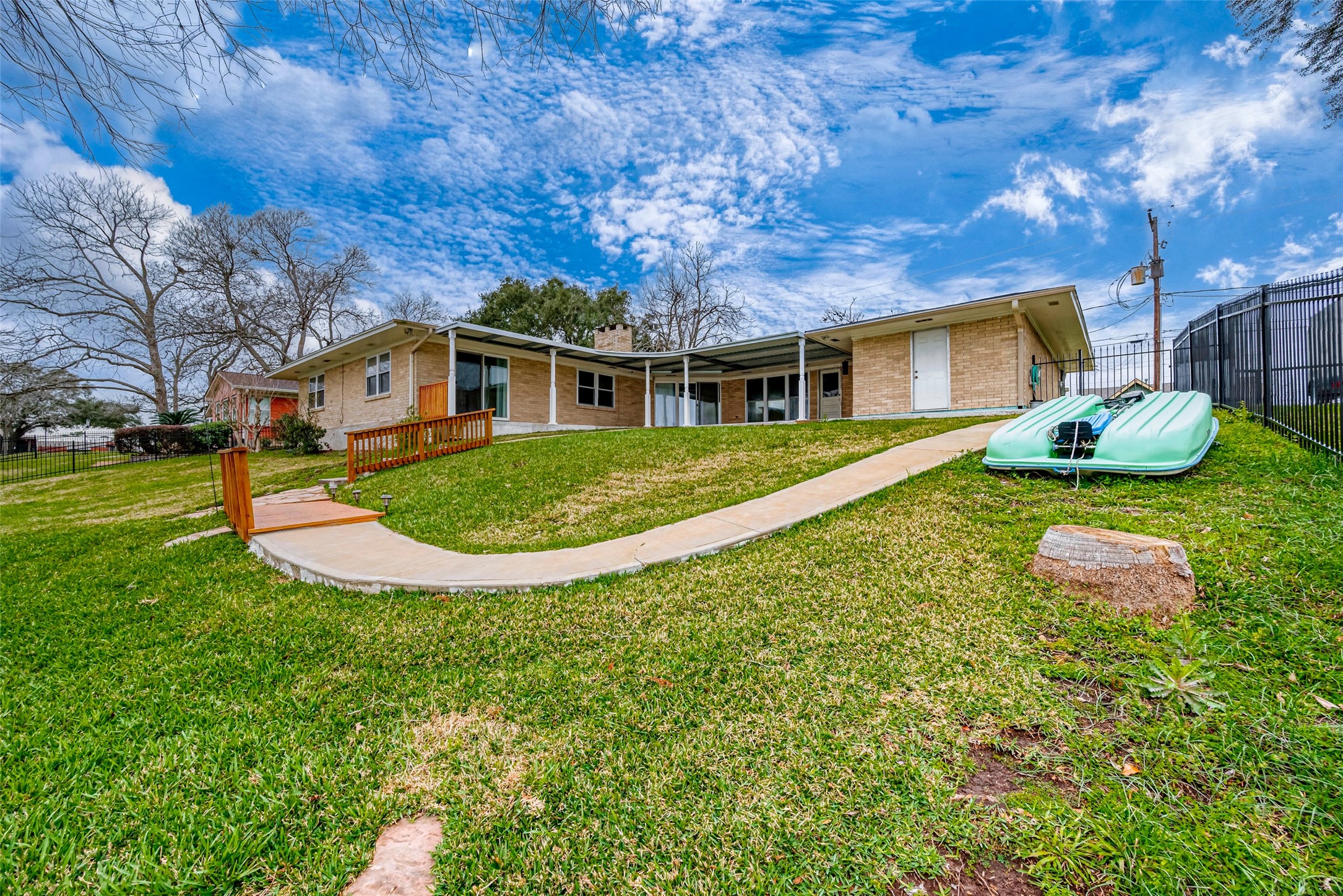 414 Lakeview Drive Property Photo 35