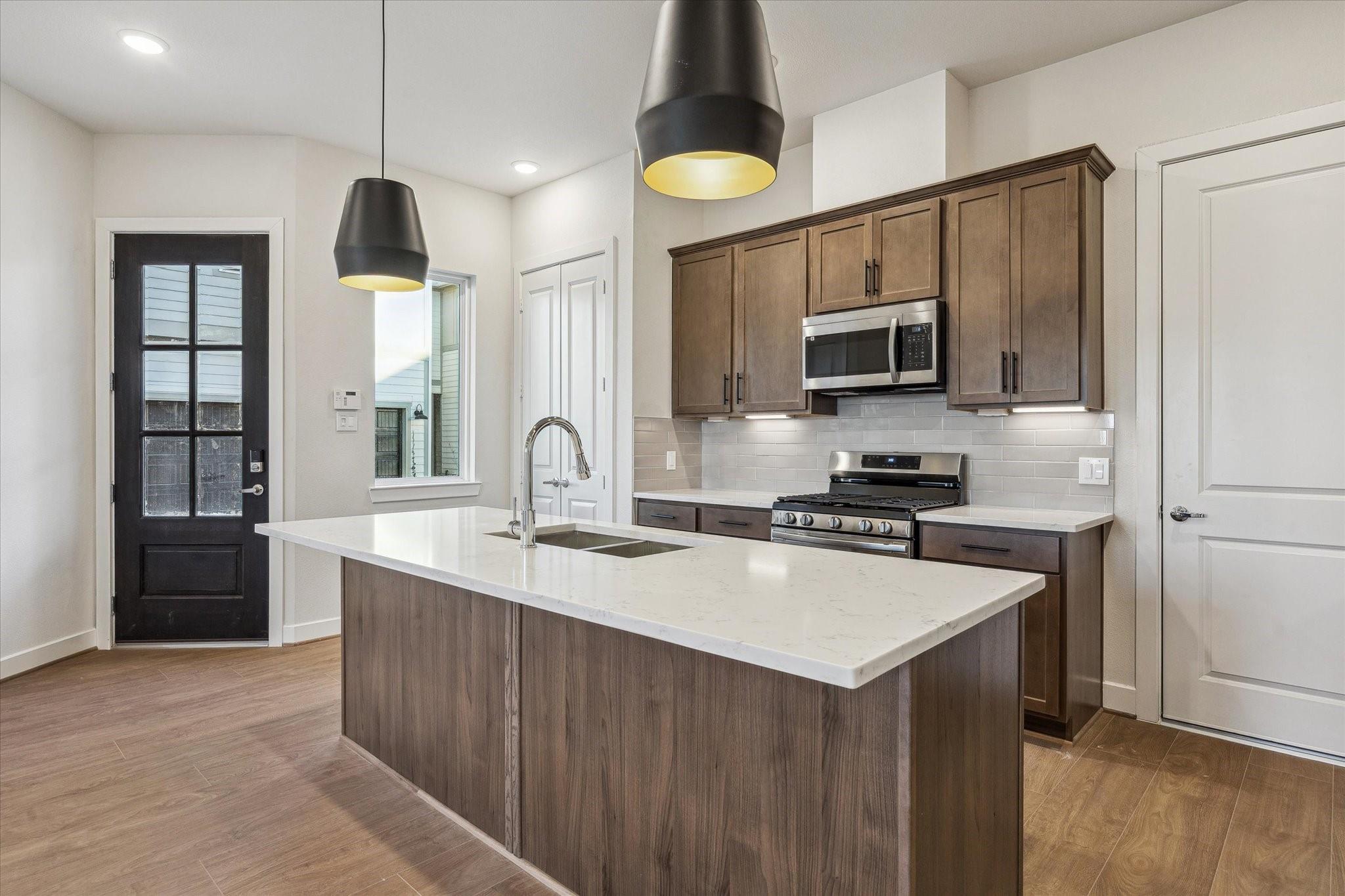 6517 Rena Street, Houston Tx 77092 Property Photo 1