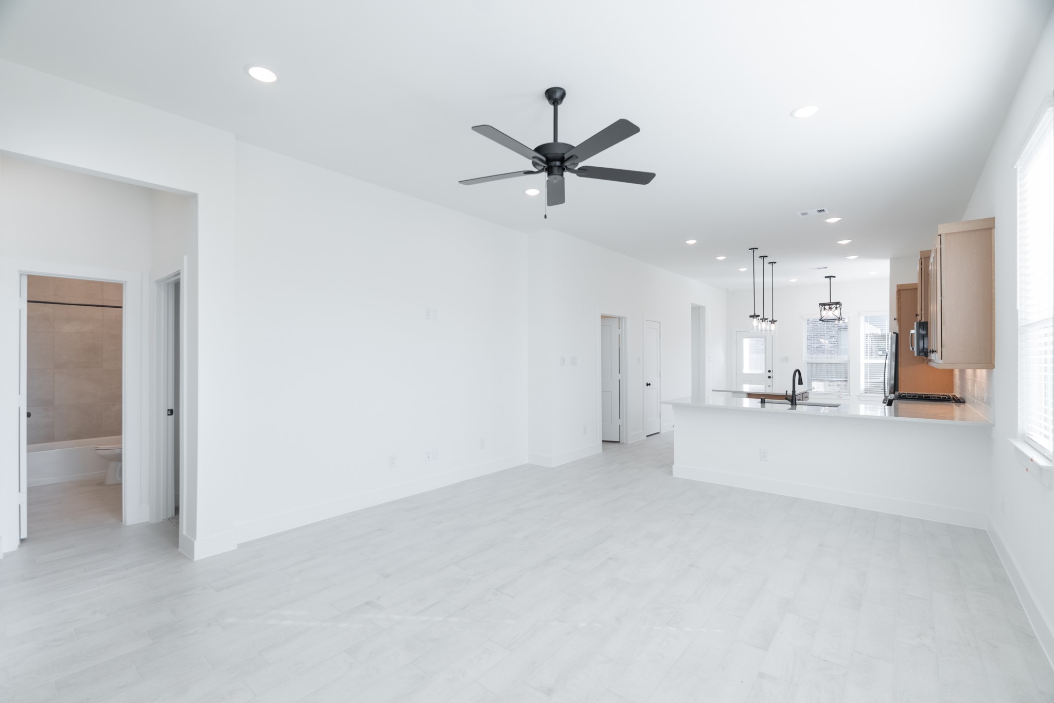 10472 Wild Rice Street Property Photo 9