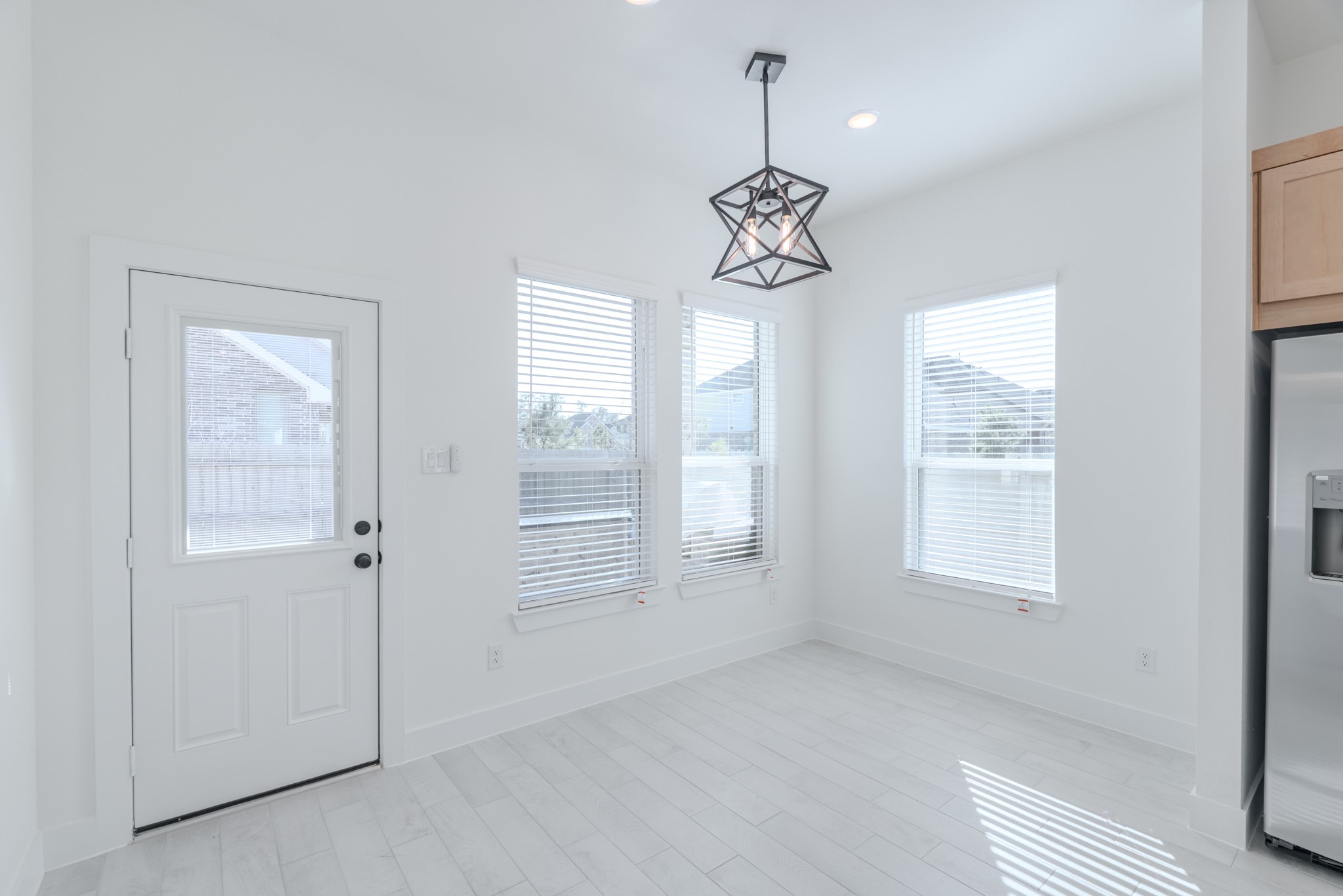 10472 Wild Rice Street Property Photo 16