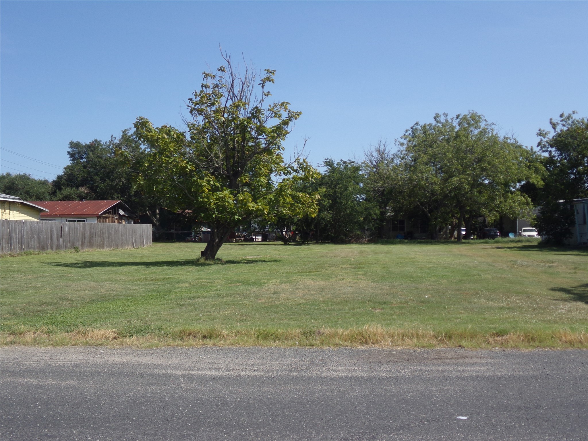 305 E Post Office Street Property Photo 1