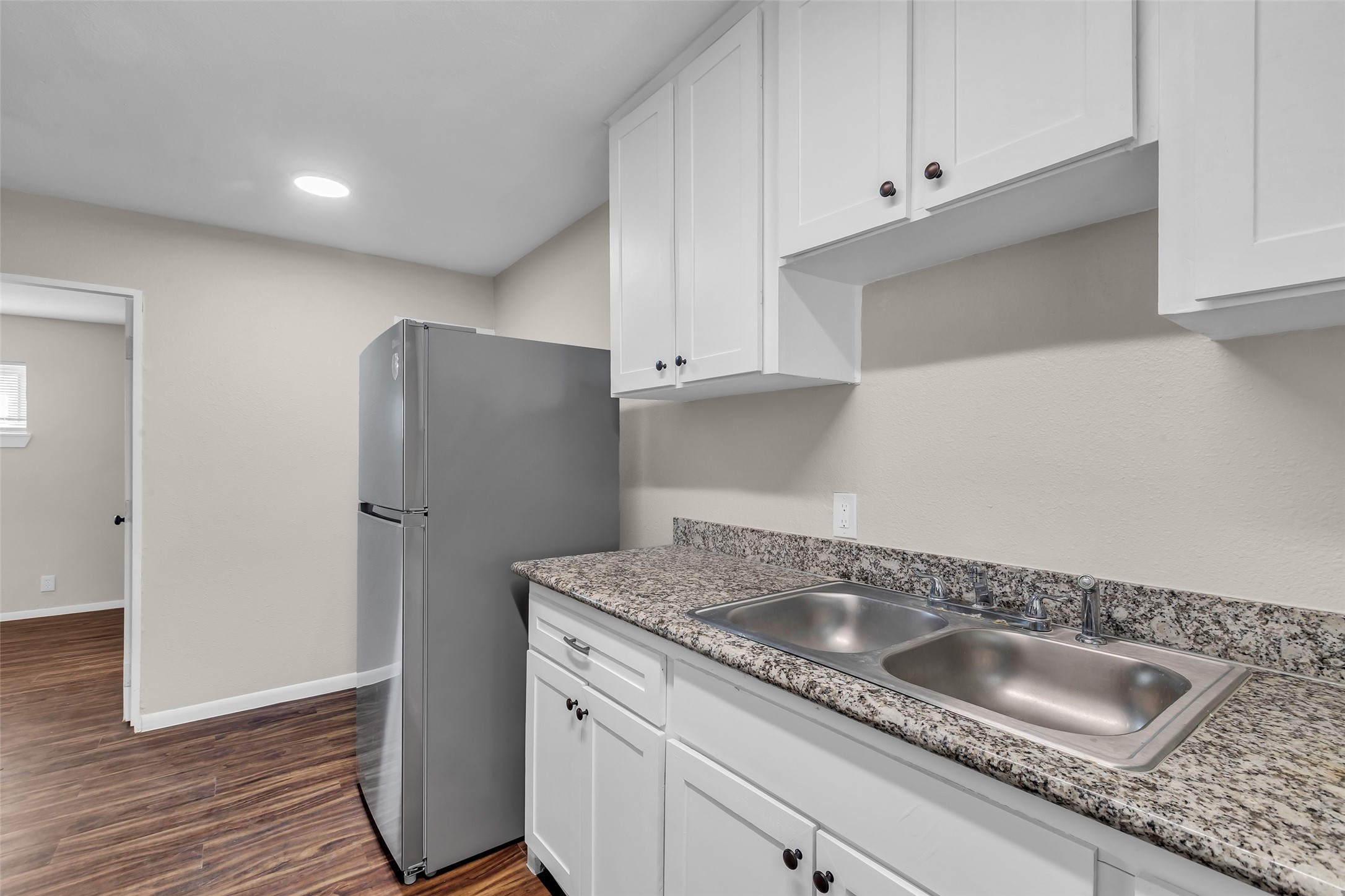 4706 Yellowstone Boulevard 2 Property Photo 19