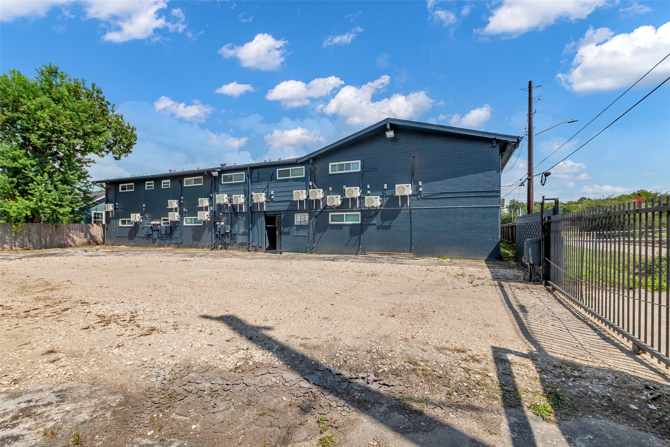 4706 Yellowstone Boulevard 2 Property Photo 23