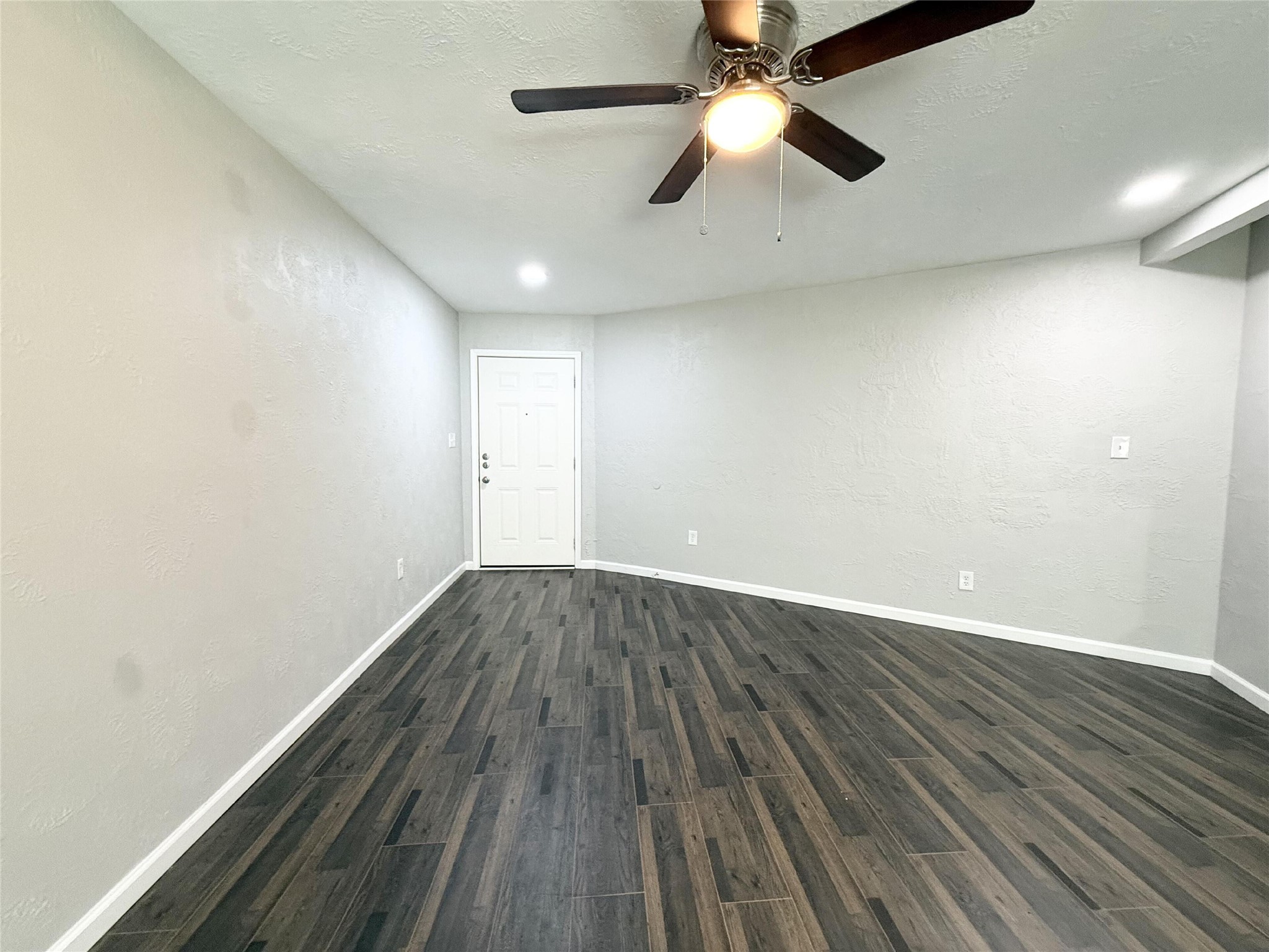 7515 Bayway Drive 3 Property Photo 4