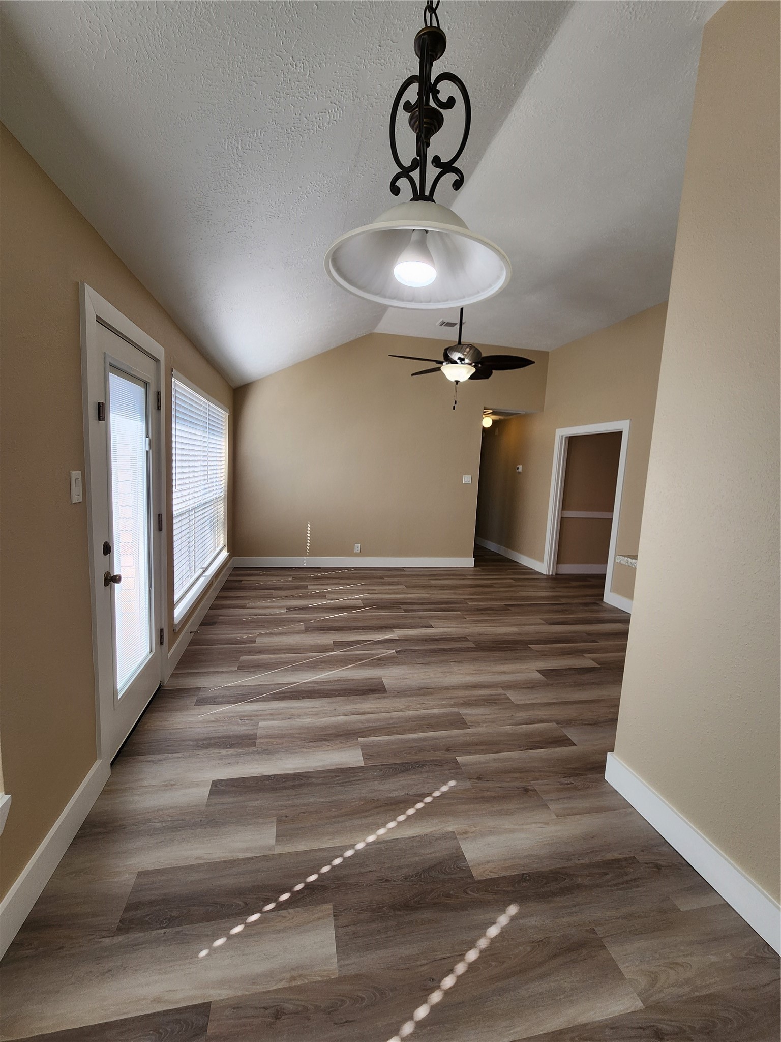 17415 Chamberlain Drive Property Photo 6
