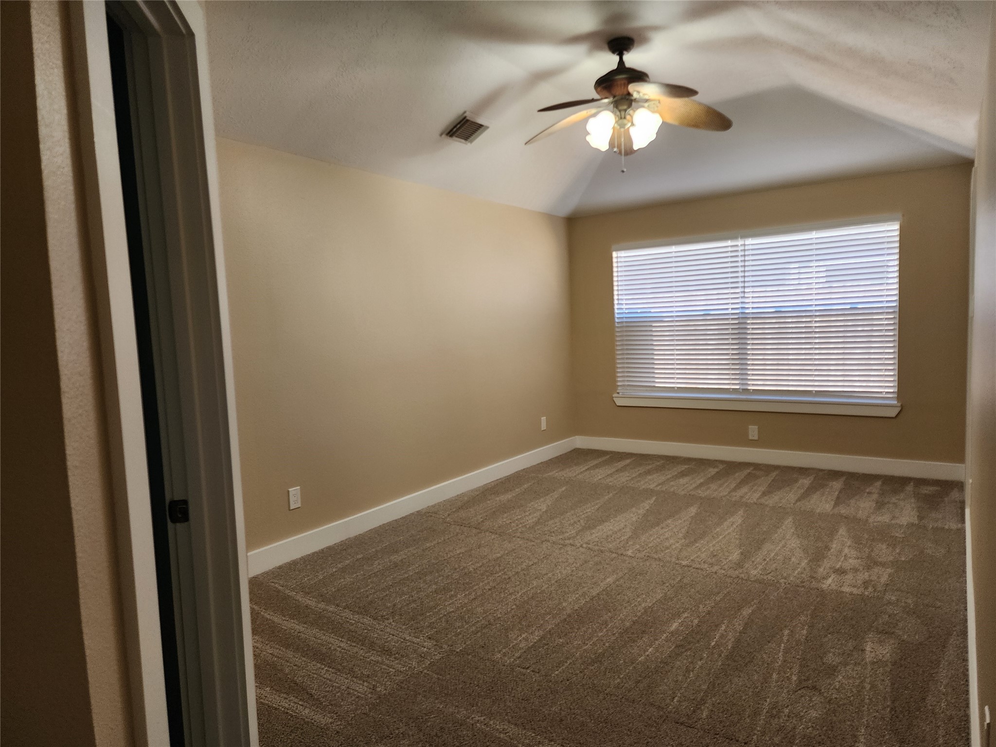 17415 Chamberlain Drive Property Photo 14