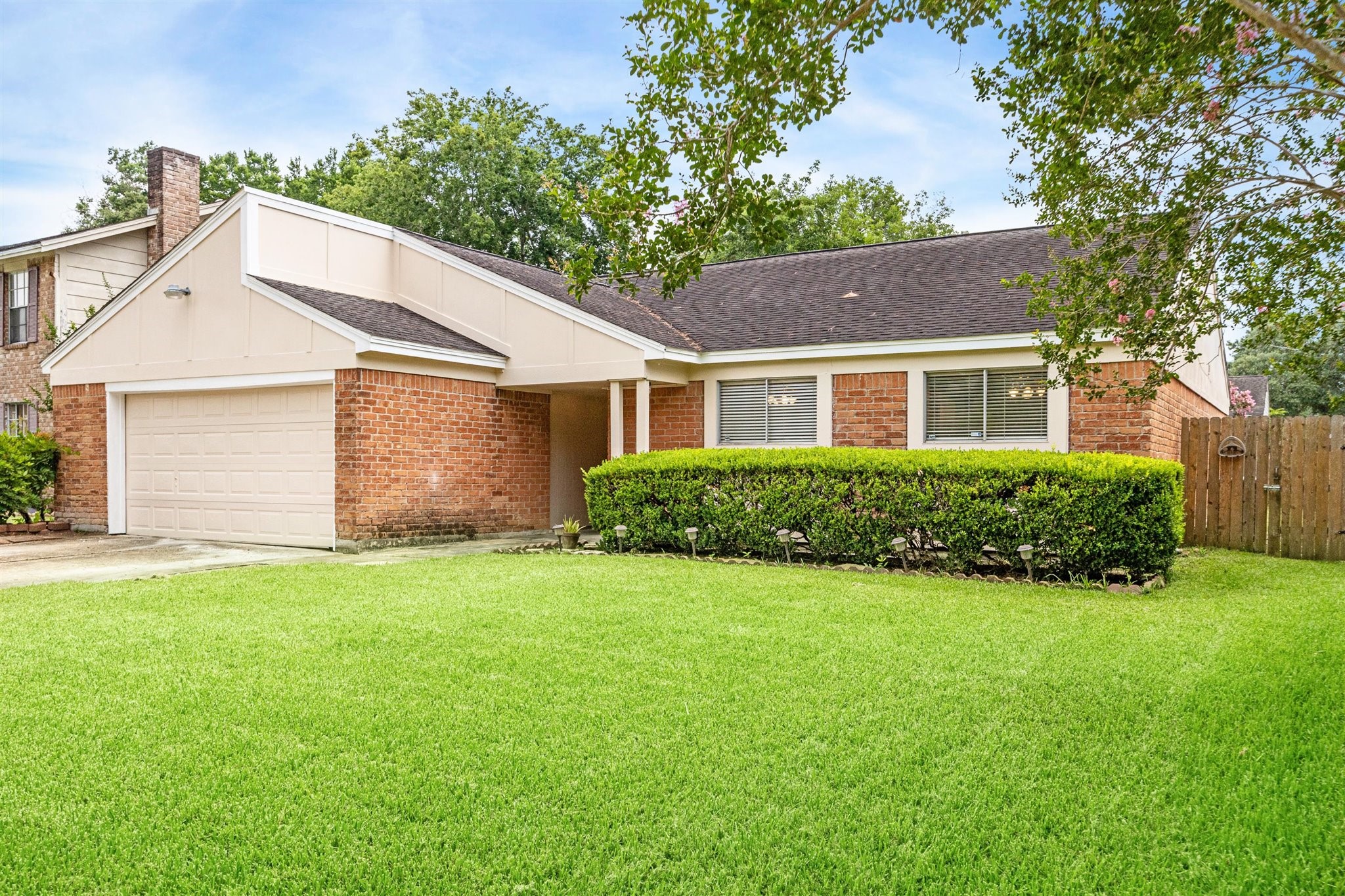 2039 Hilton Head Drive Property Photo