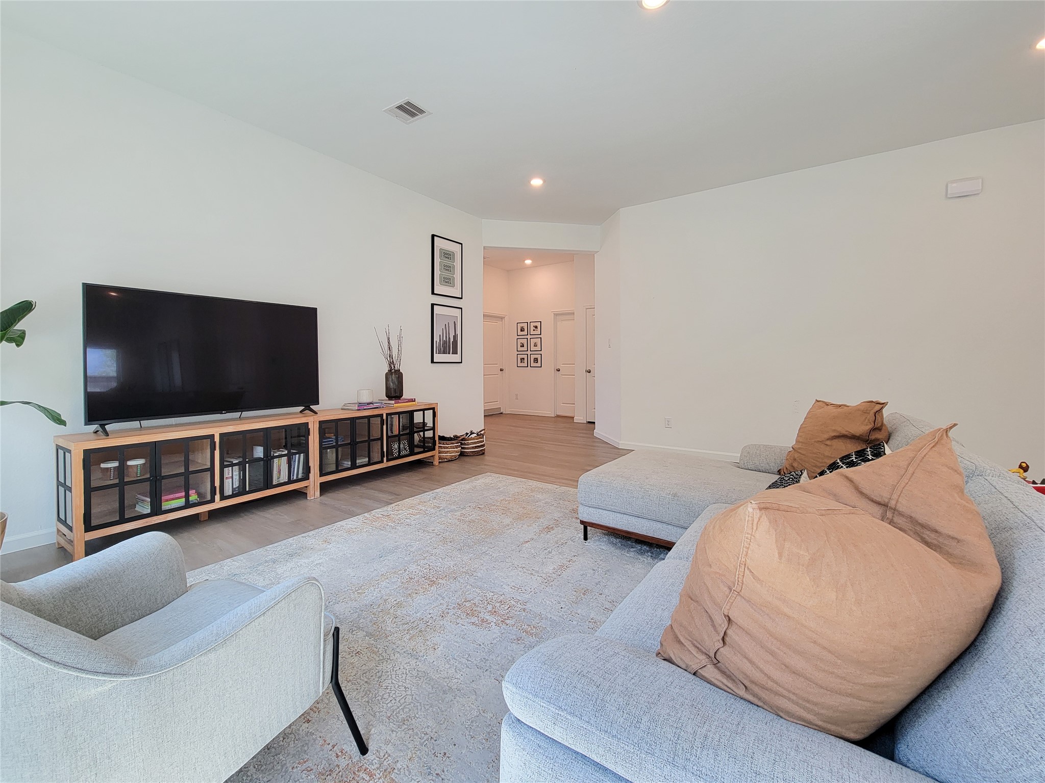 2403 Lemon Grass Drive Property Photo 9