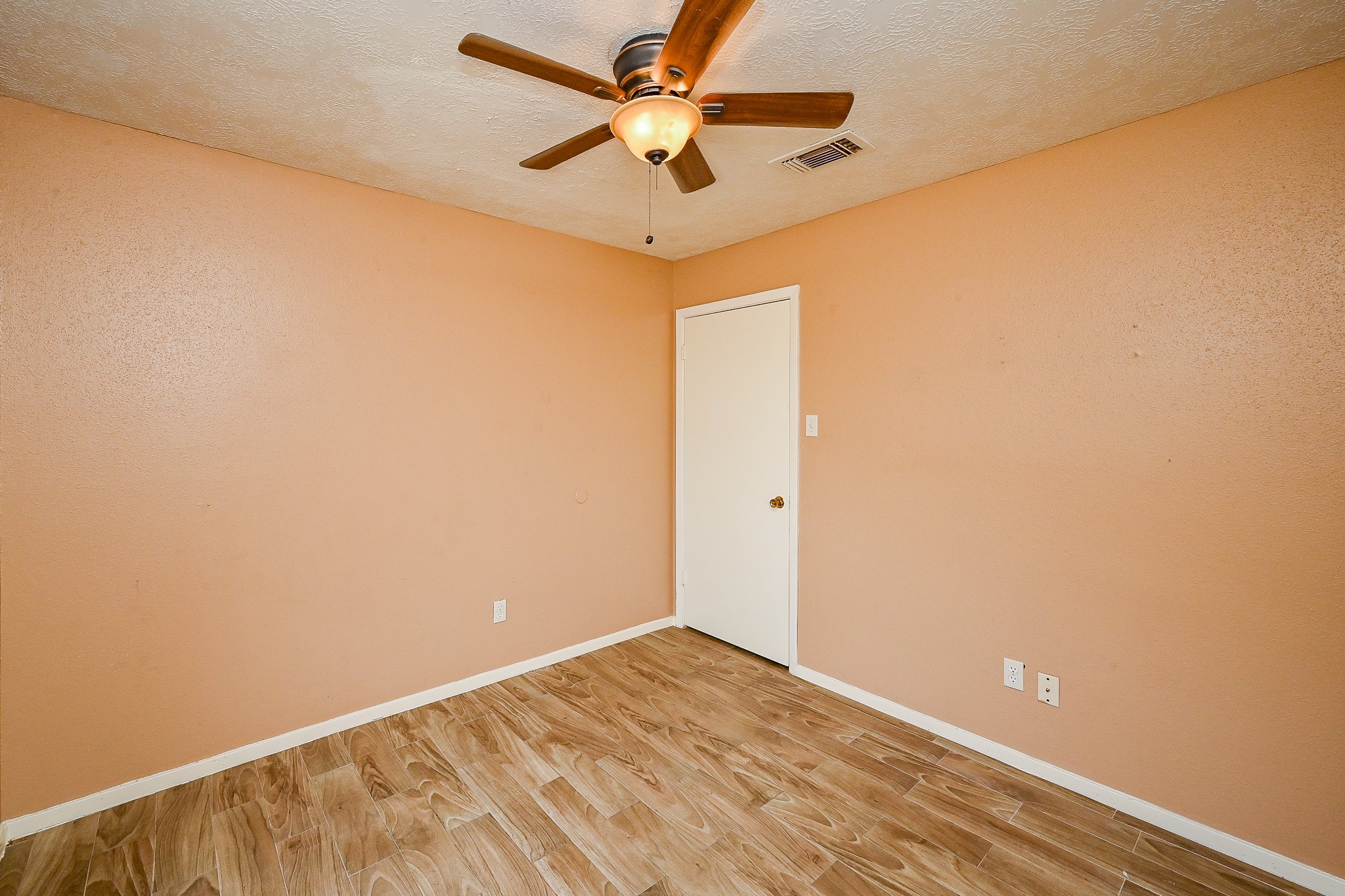 2667 Grand Canyon Drive Property Photo 15