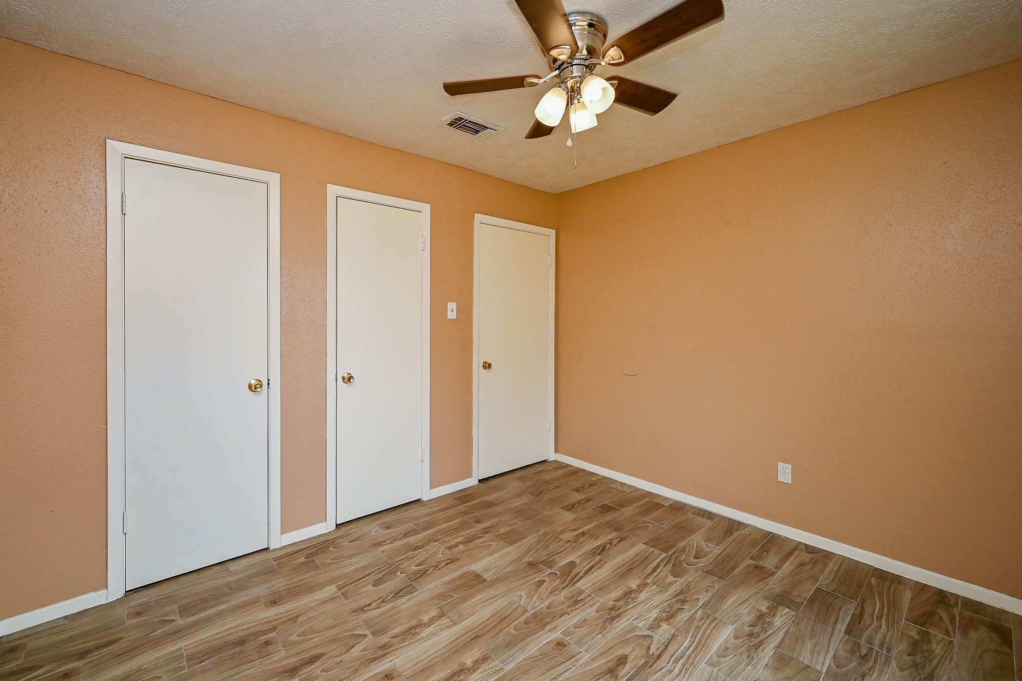 2667 Grand Canyon Drive Property Photo 17