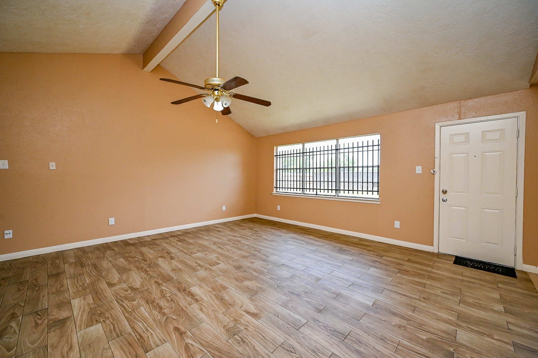 2667 Grand Canyon Drive Property Photo 29