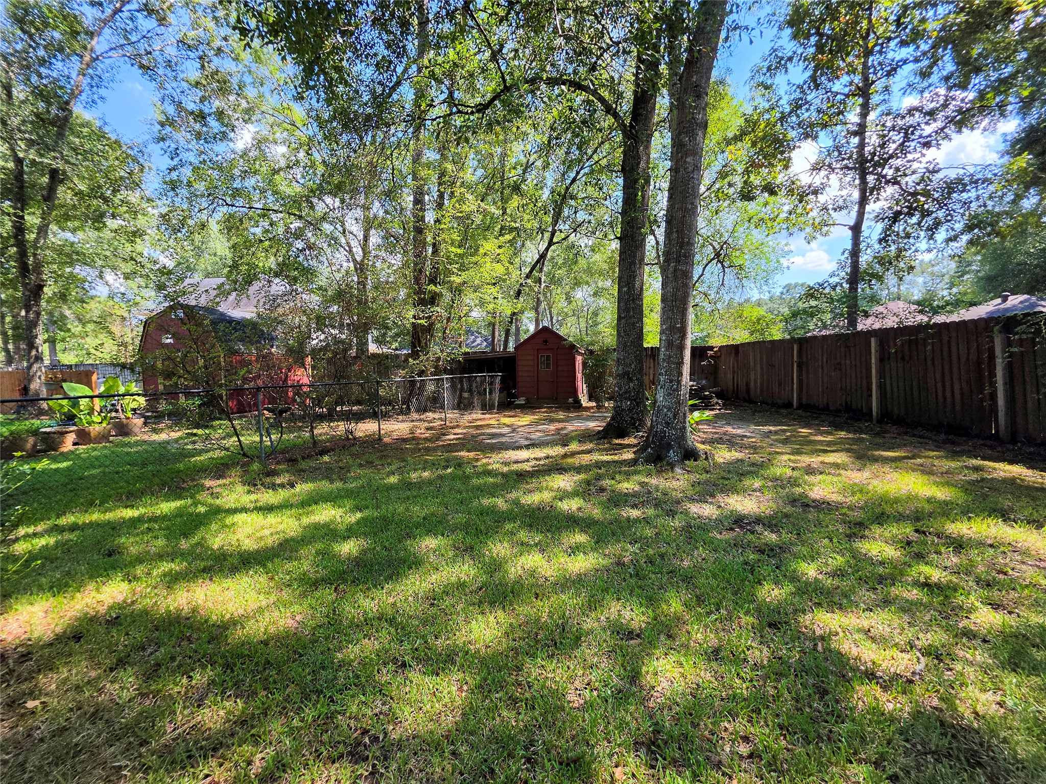 2506 Constantine Street Property Photo 38