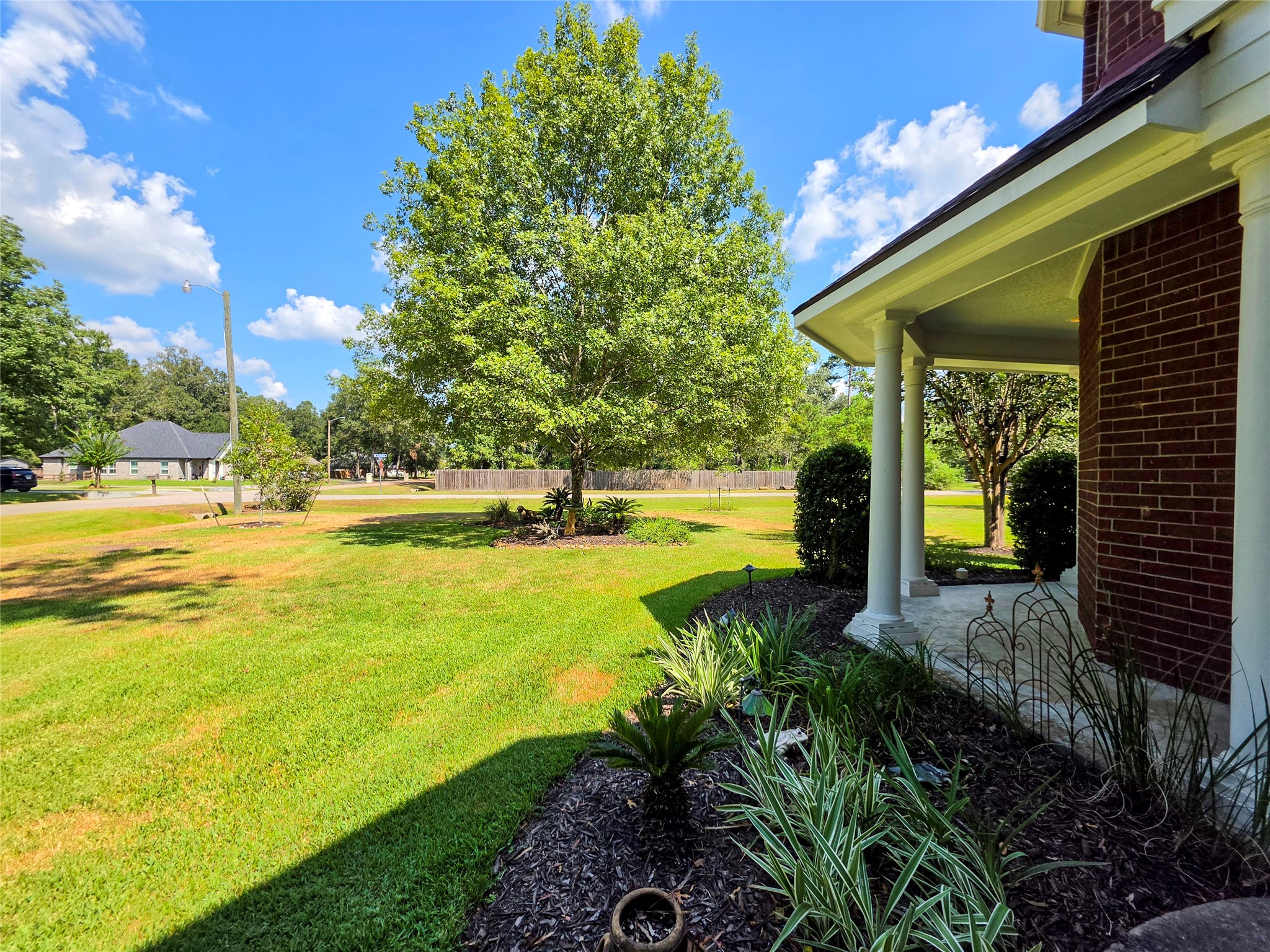 2506 Constantine Street Property Photo 45