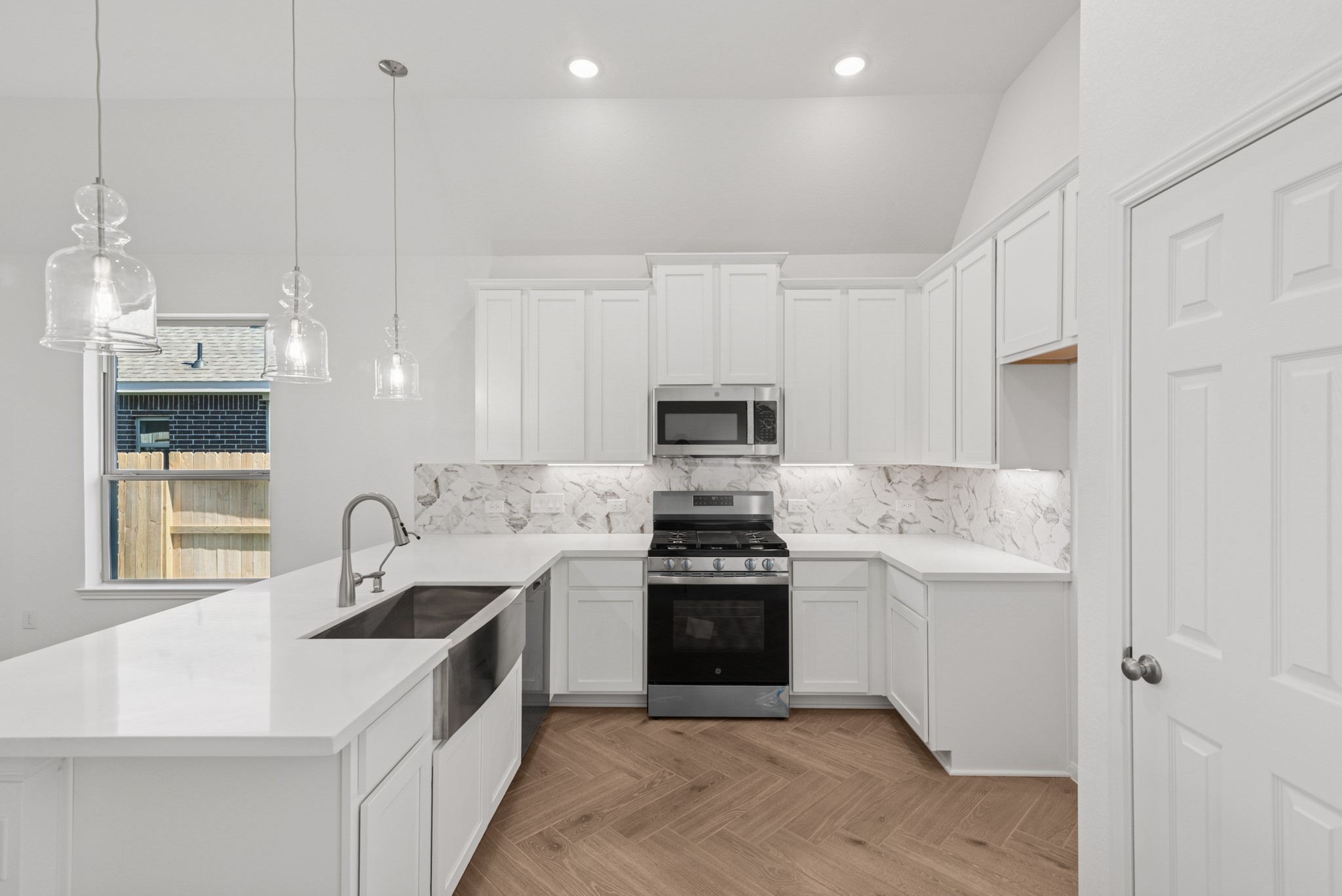 32410 Cedar Elm Drive Property Photo 6