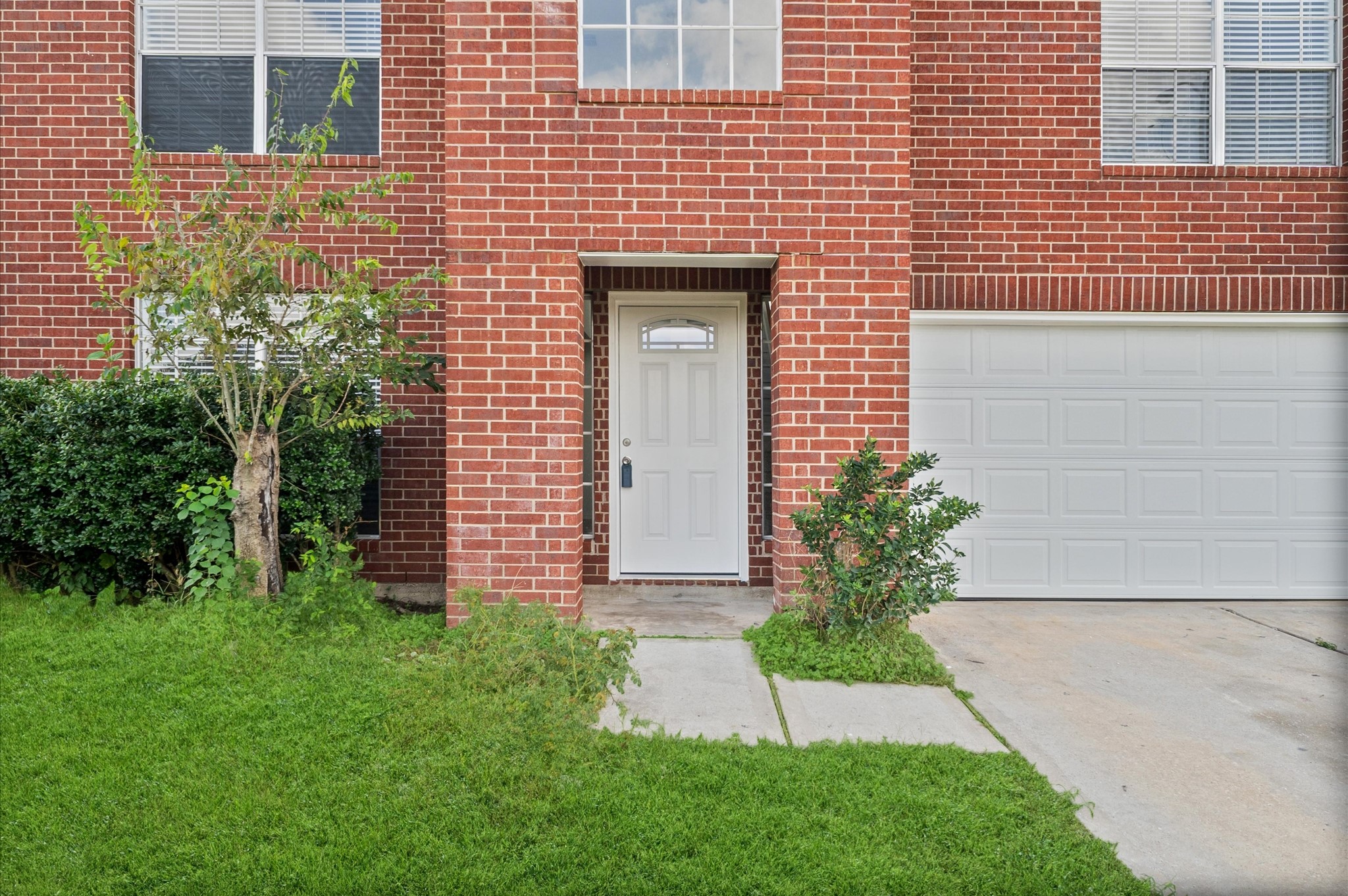 17023 Great Glen Drive Property Photo 3