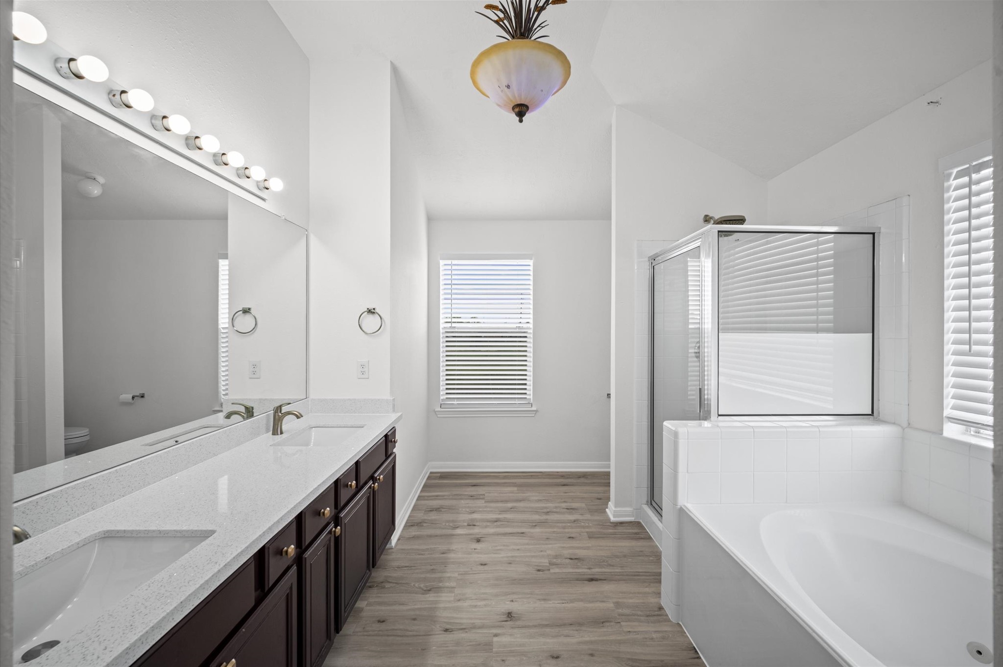 17023 Great Glen Drive Property Photo 12