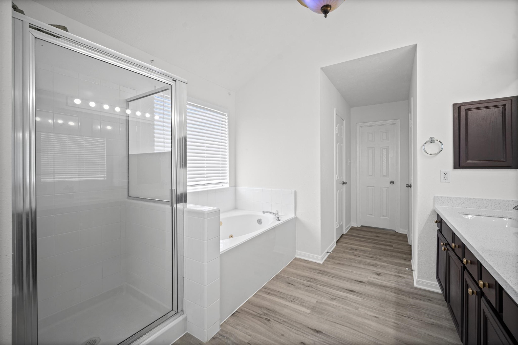 17023 Great Glen Drive Property Photo 14