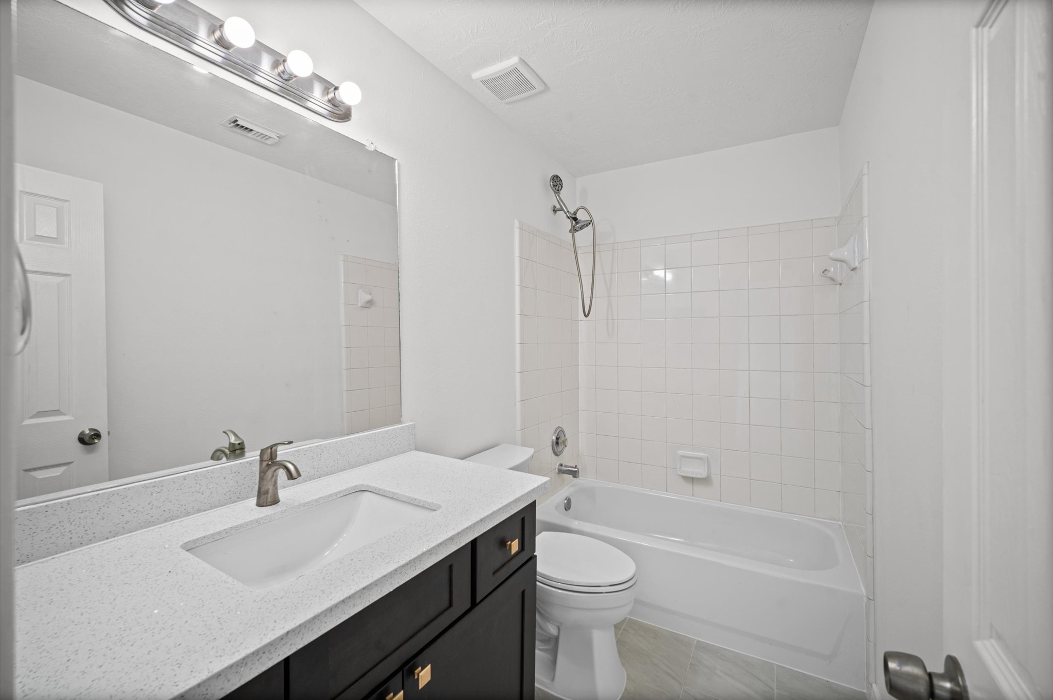 17023 Great Glen Drive Property Photo 15