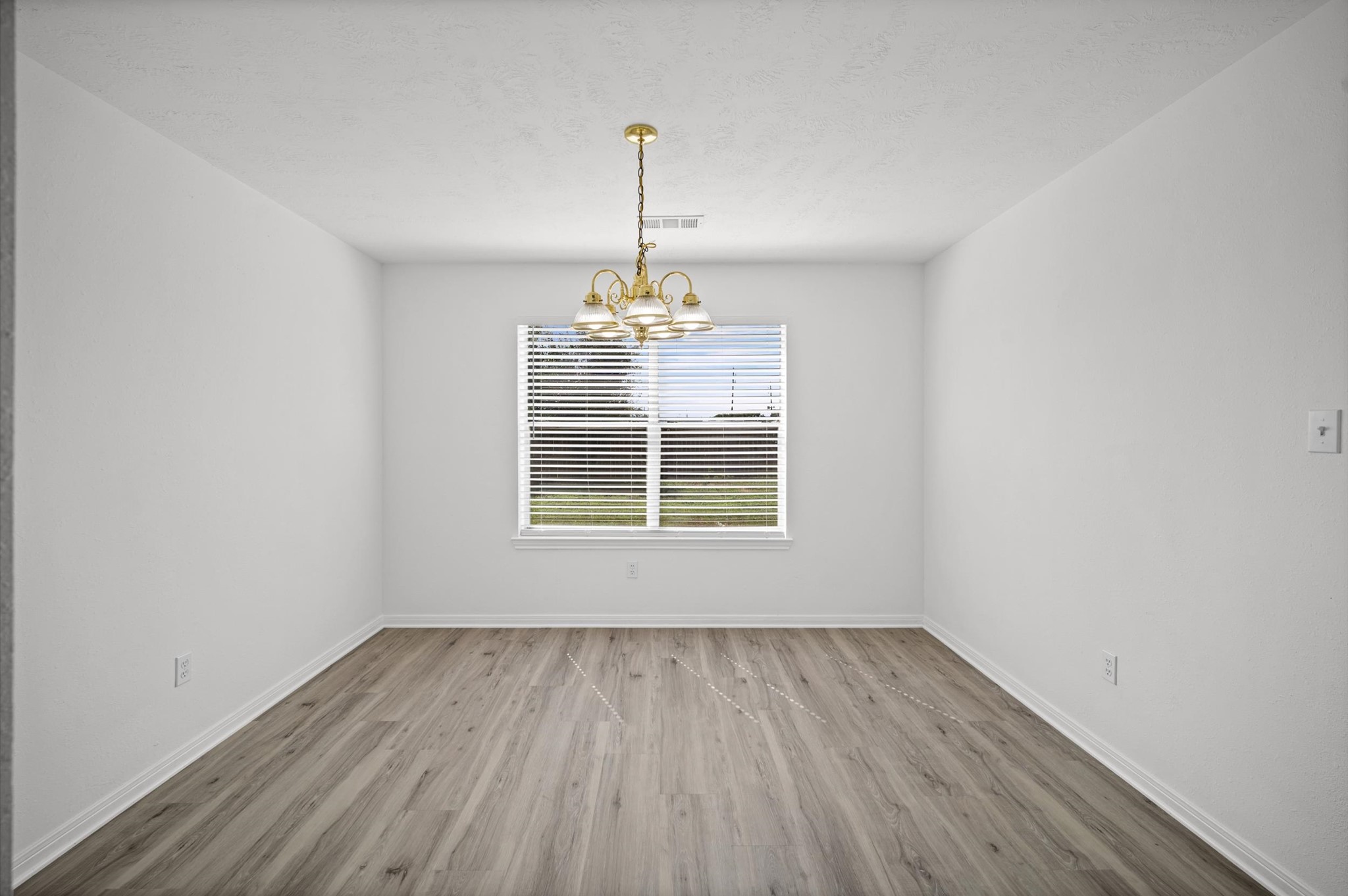 17023 Great Glen Drive Property Photo 17