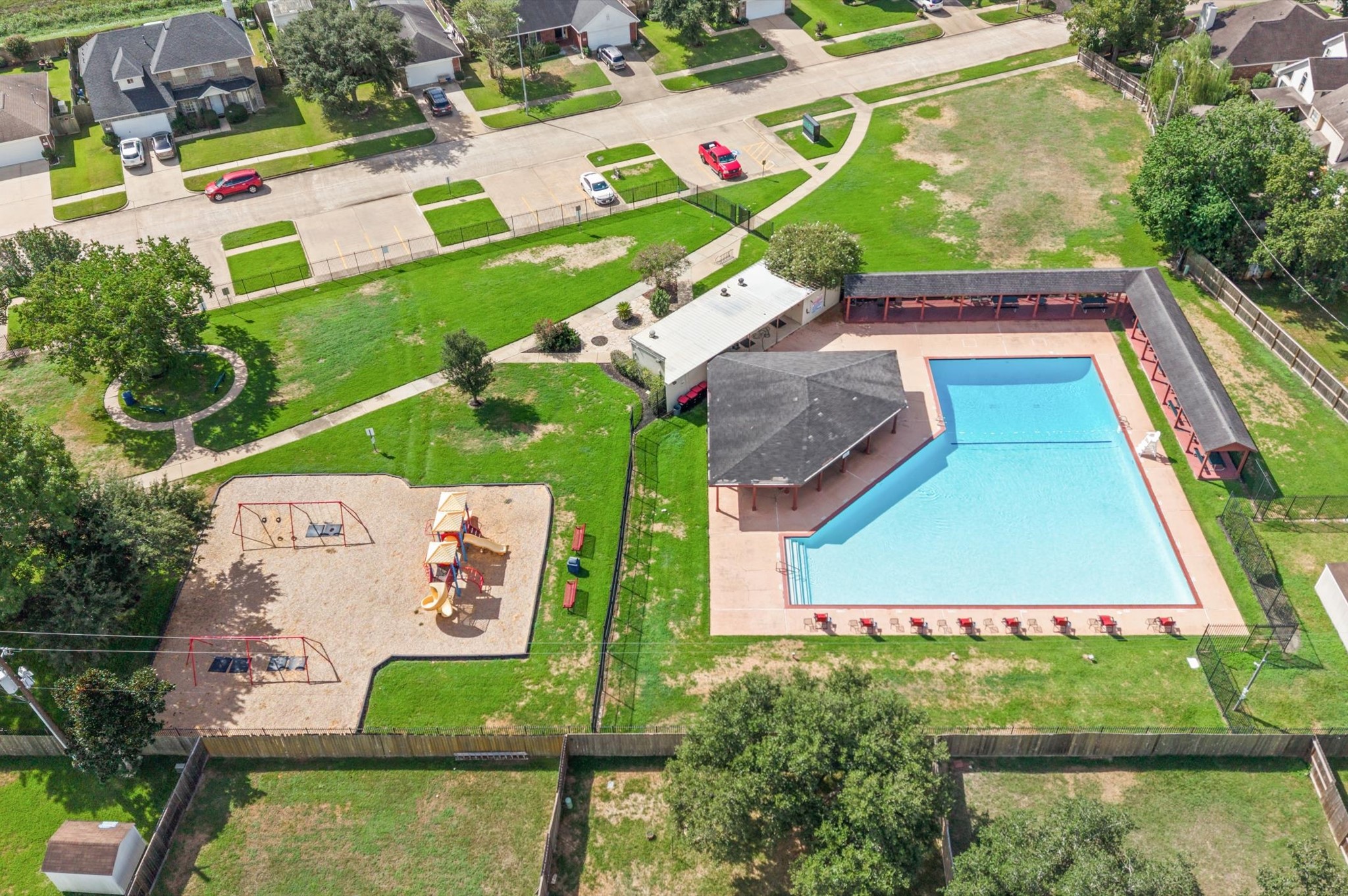 17023 Great Glen Drive Property Photo 34