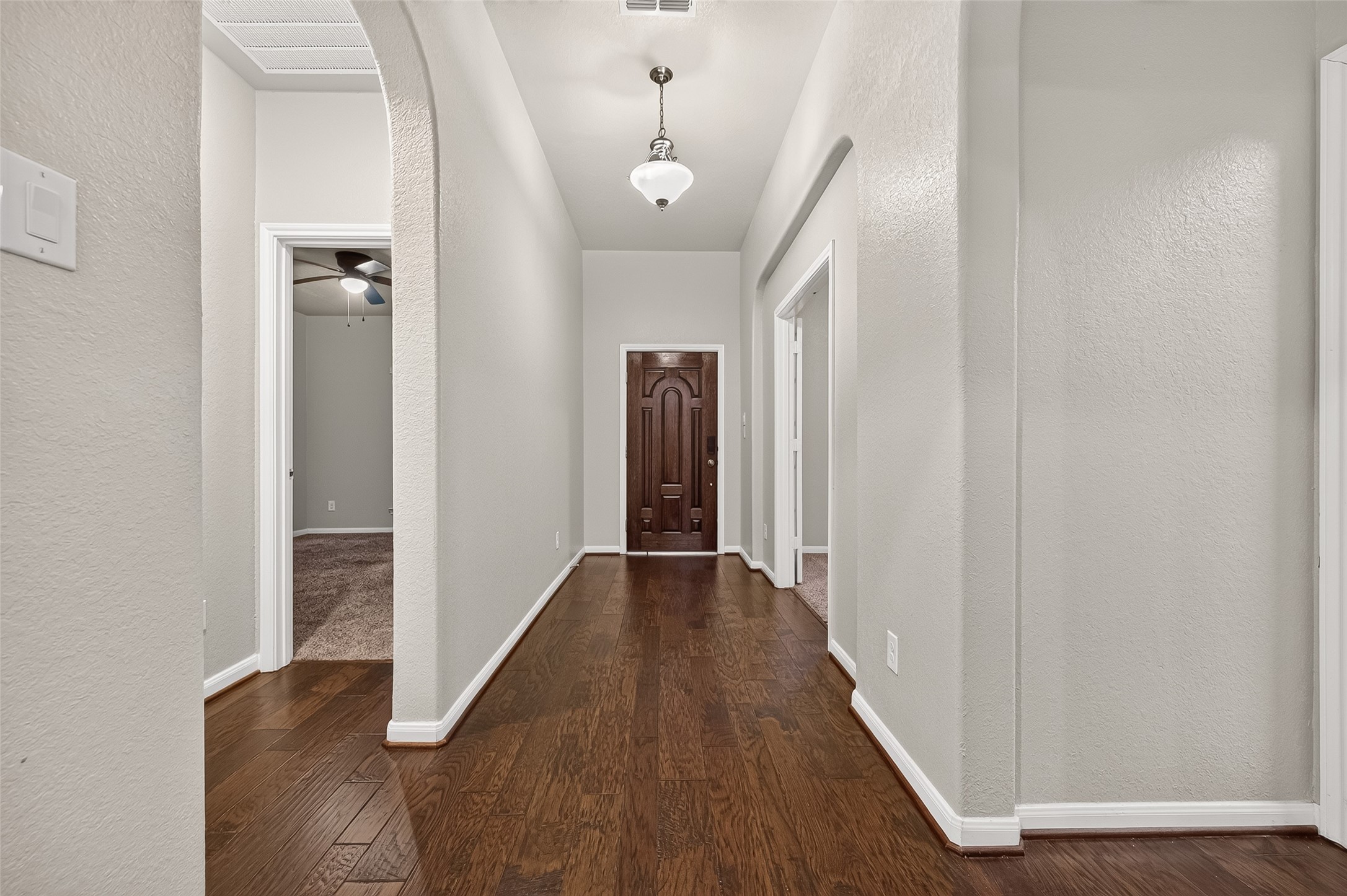 9614 Hideaway Green Drive Property Photo 4