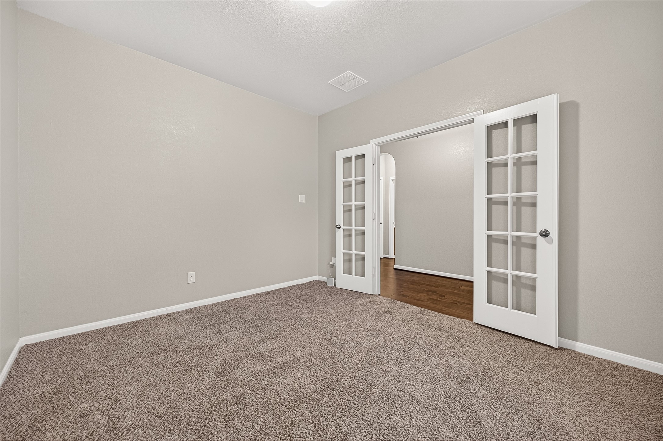 9614 Hideaway Green Drive Property Photo 6