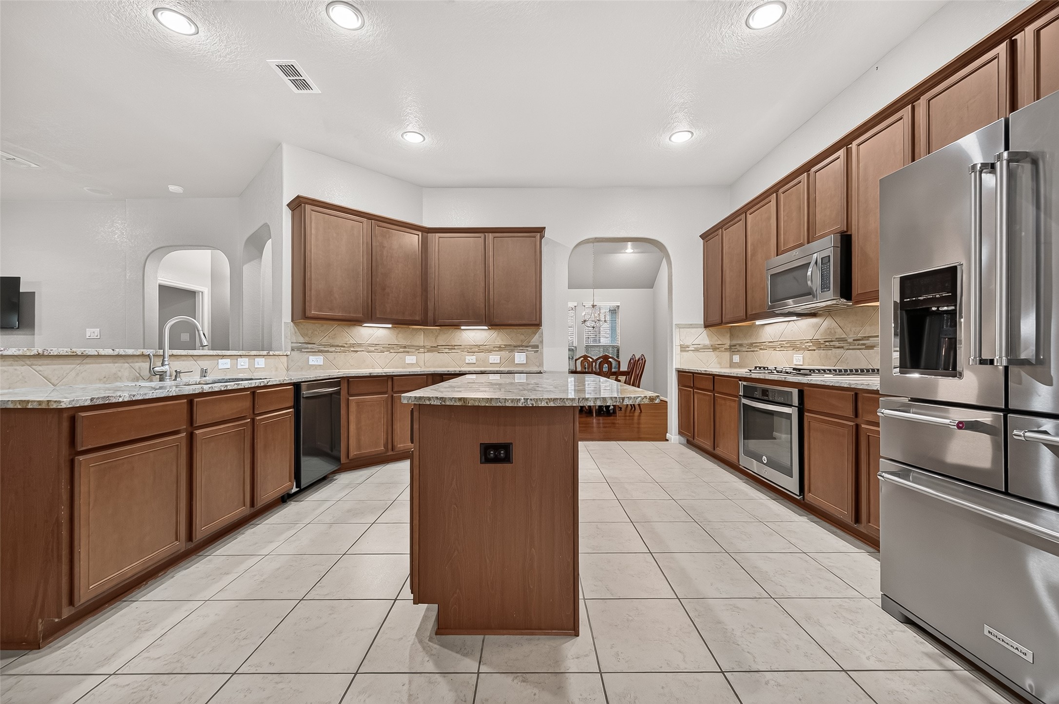 9614 Hideaway Green Drive Property Photo 18