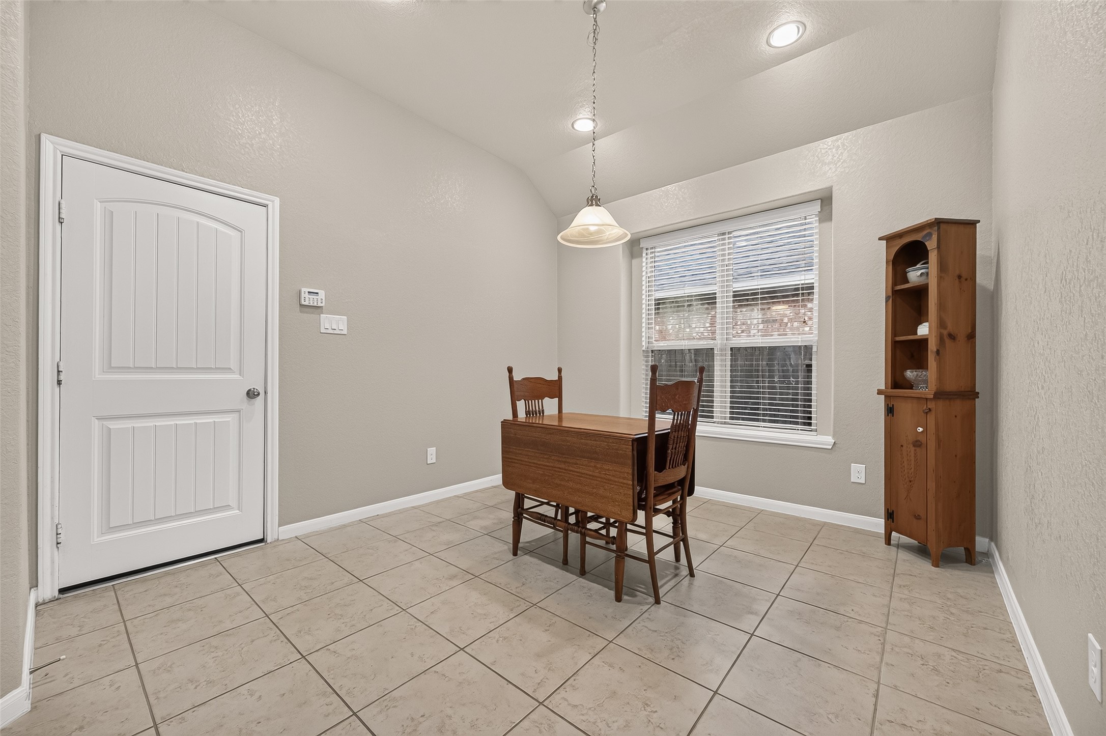 9614 Hideaway Green Drive Property Photo 20