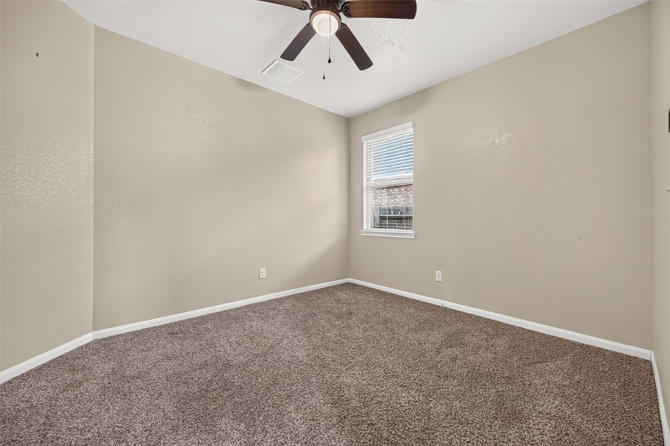 9614 Hideaway Green Drive Property Photo 35
