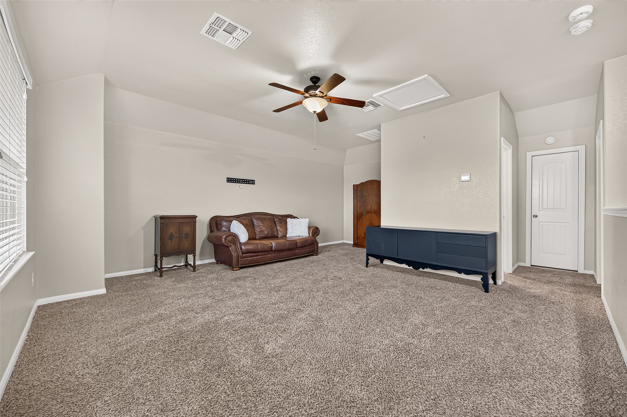 9614 Hideaway Green Drive Property Photo 38
