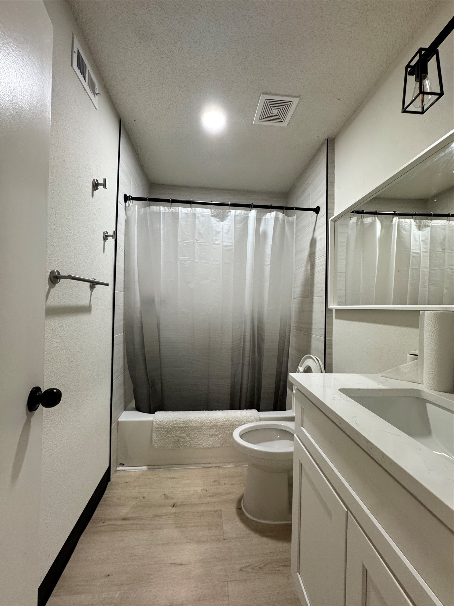 1319 Brenda Lane B Property Photo 14