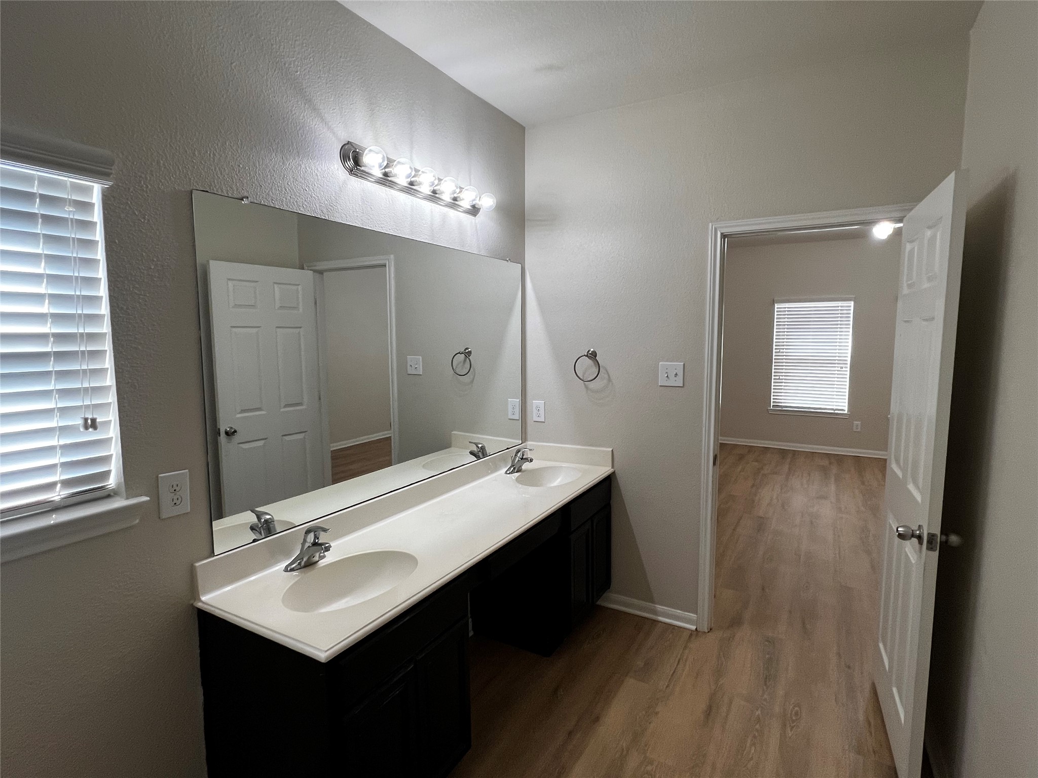 10621 Sunflower Drive Property Photo 14
