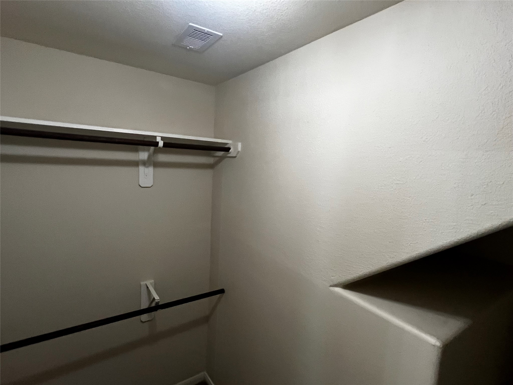 10621 Sunflower Drive Property Photo 15