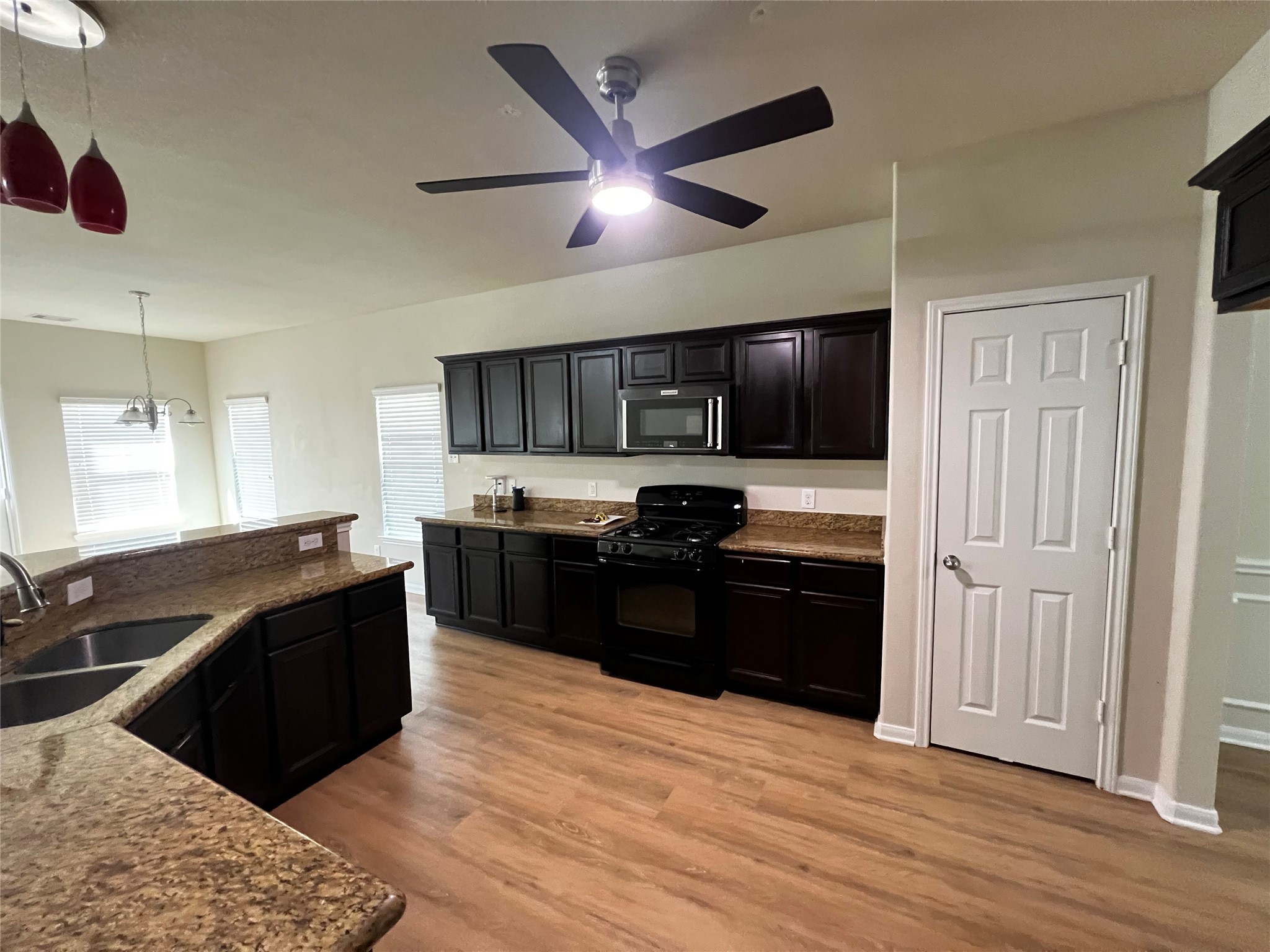 10621 Sunflower Drive Property Photo 22