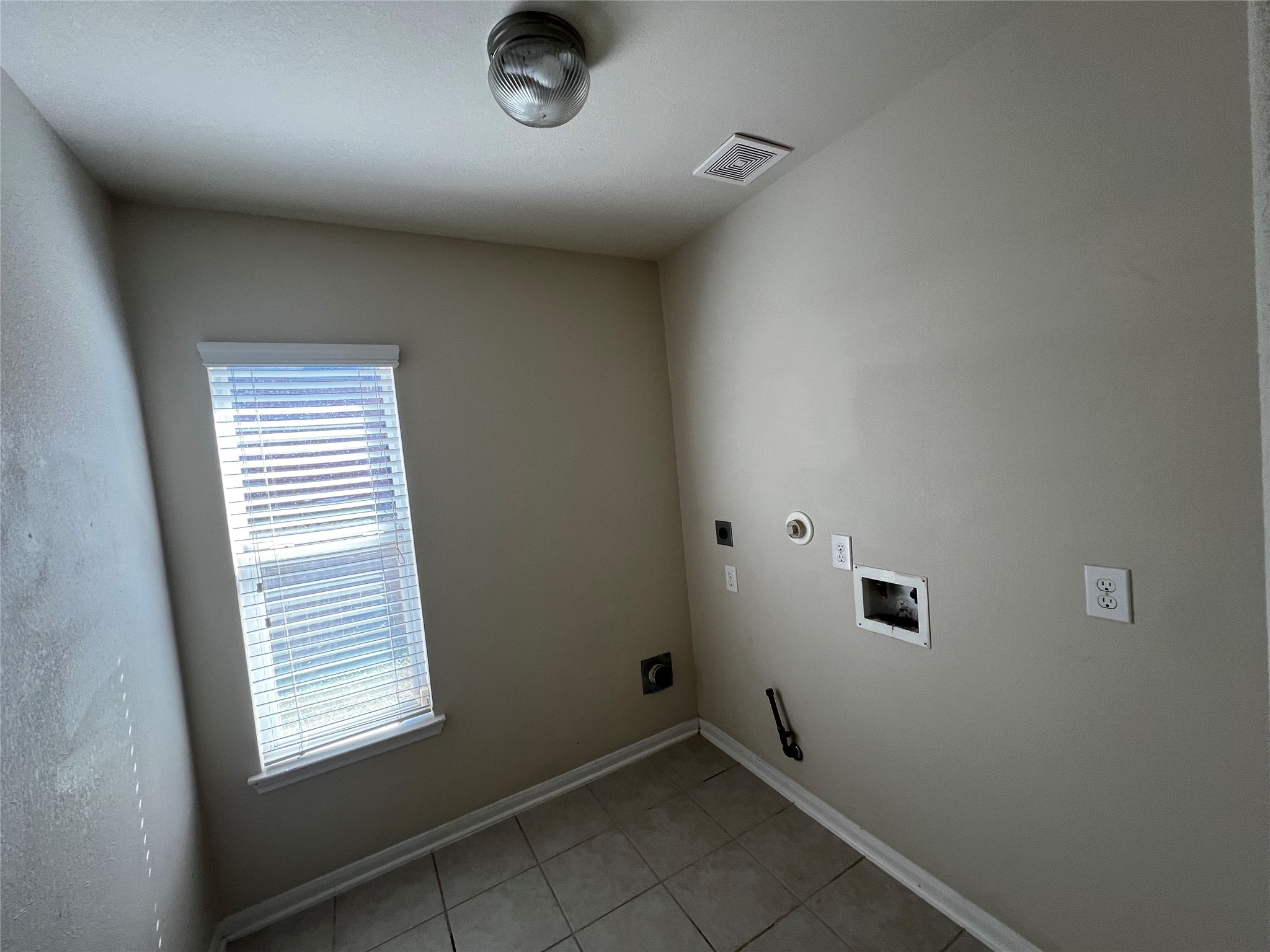 10621 Sunflower Drive Property Photo 33