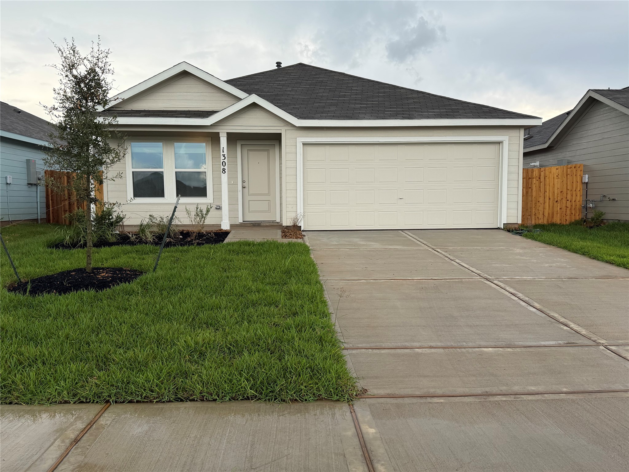 1308 Wharton Lakes Boulevard Property Photo 2