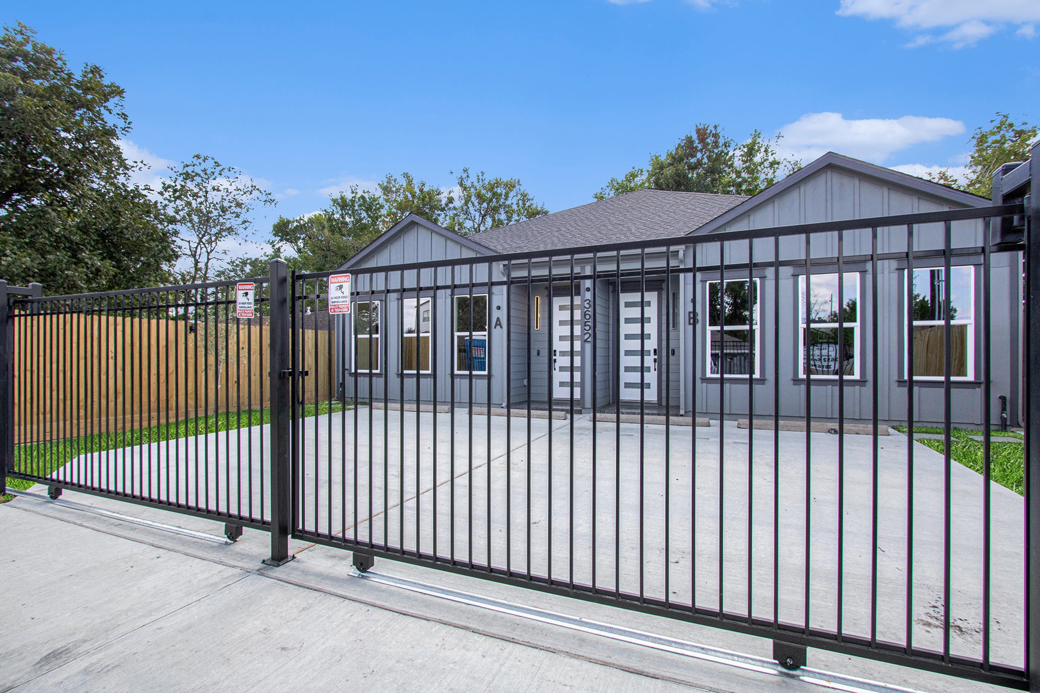 3652 Seabrook Street A/b Property Photo 4