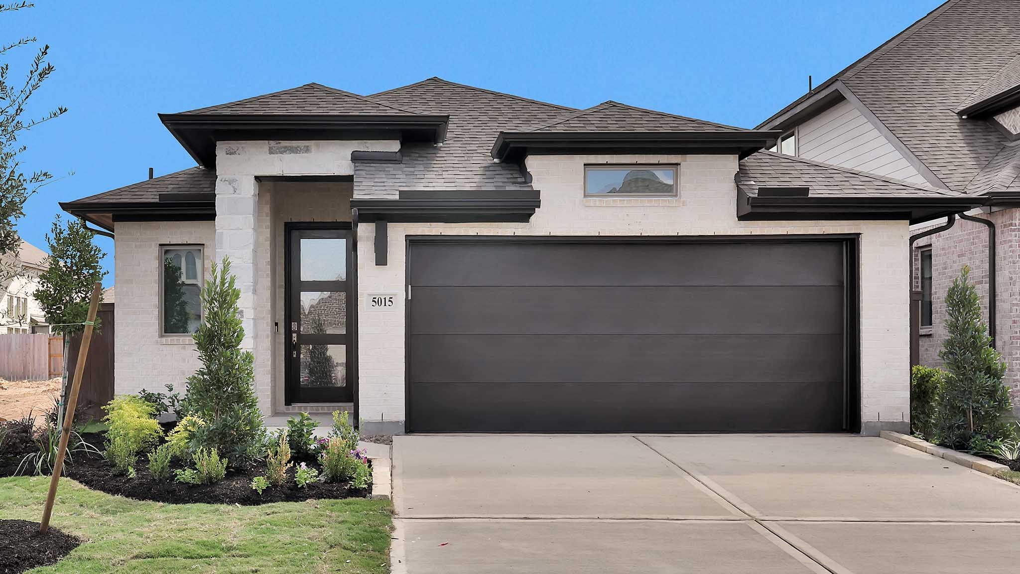 5015 Bowen Prairie Drive Property Photo 1