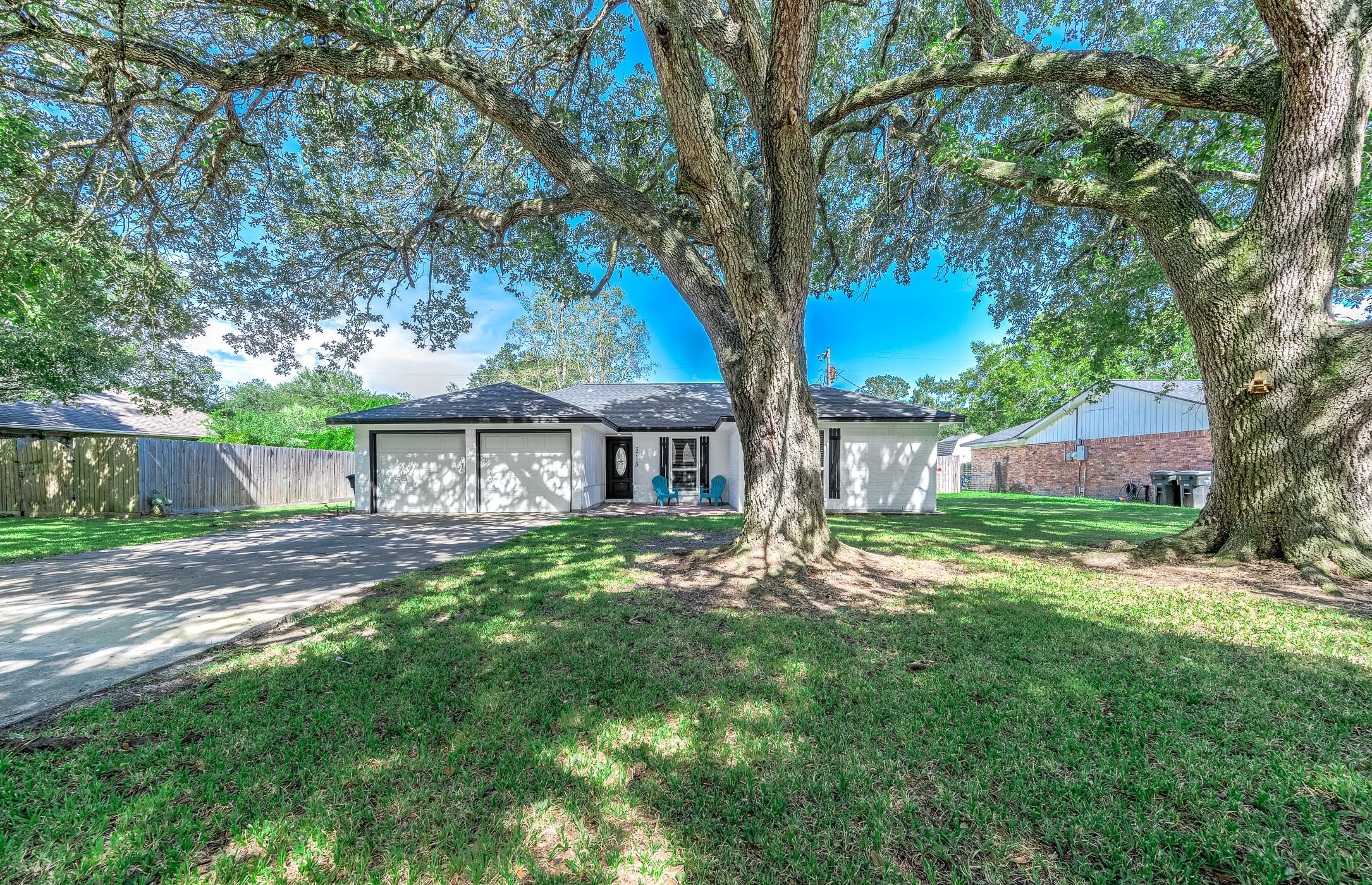 3713 Wilshire Drive Property Photo 3
