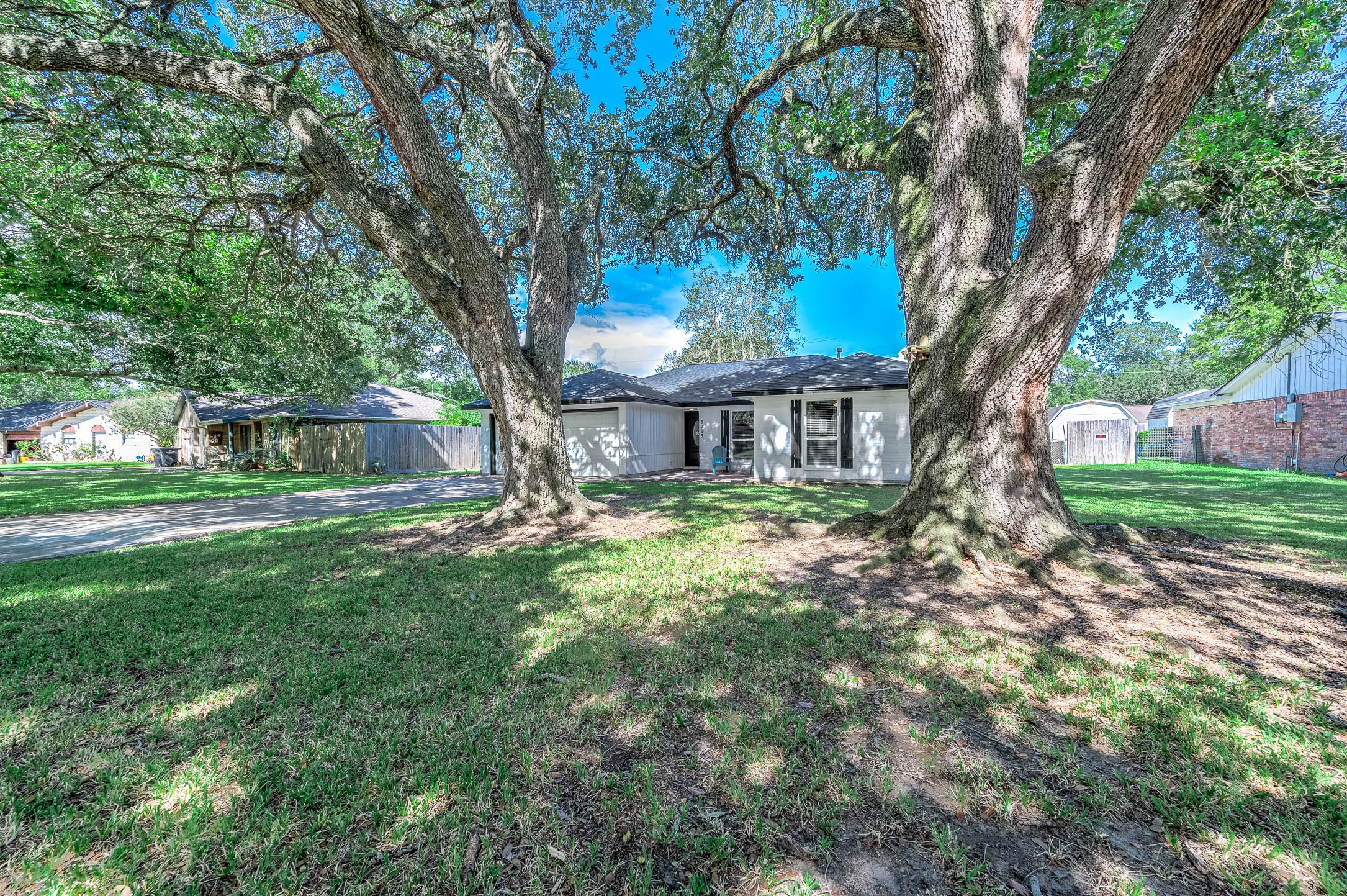 3713 Wilshire Drive Property Photo 4