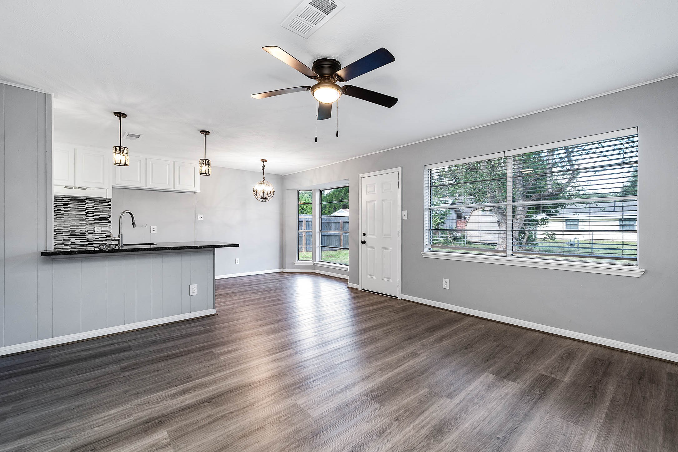 3713 Wilshire Drive Property Photo 10