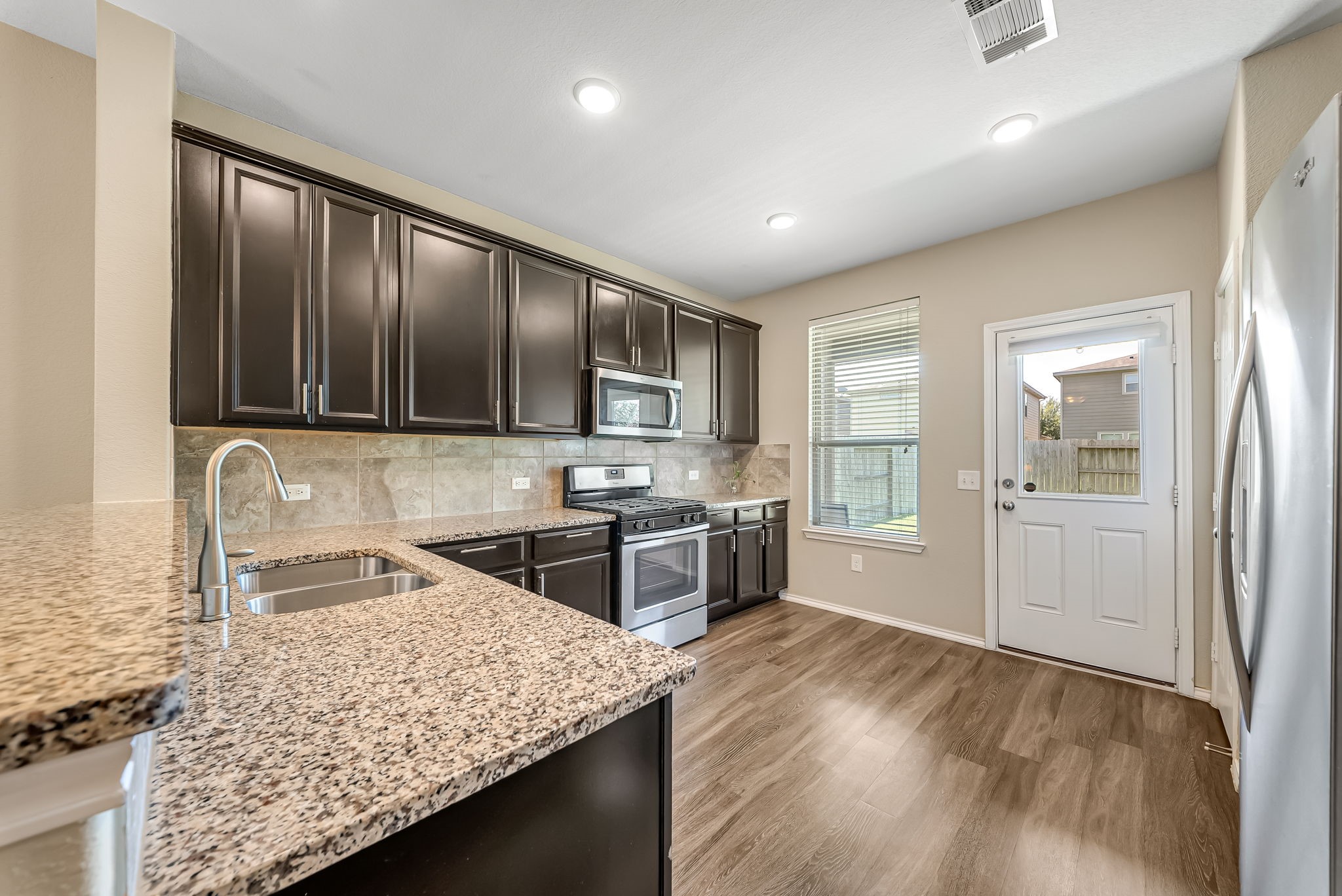 15815 Grey Boulder Drive Property Photo 8