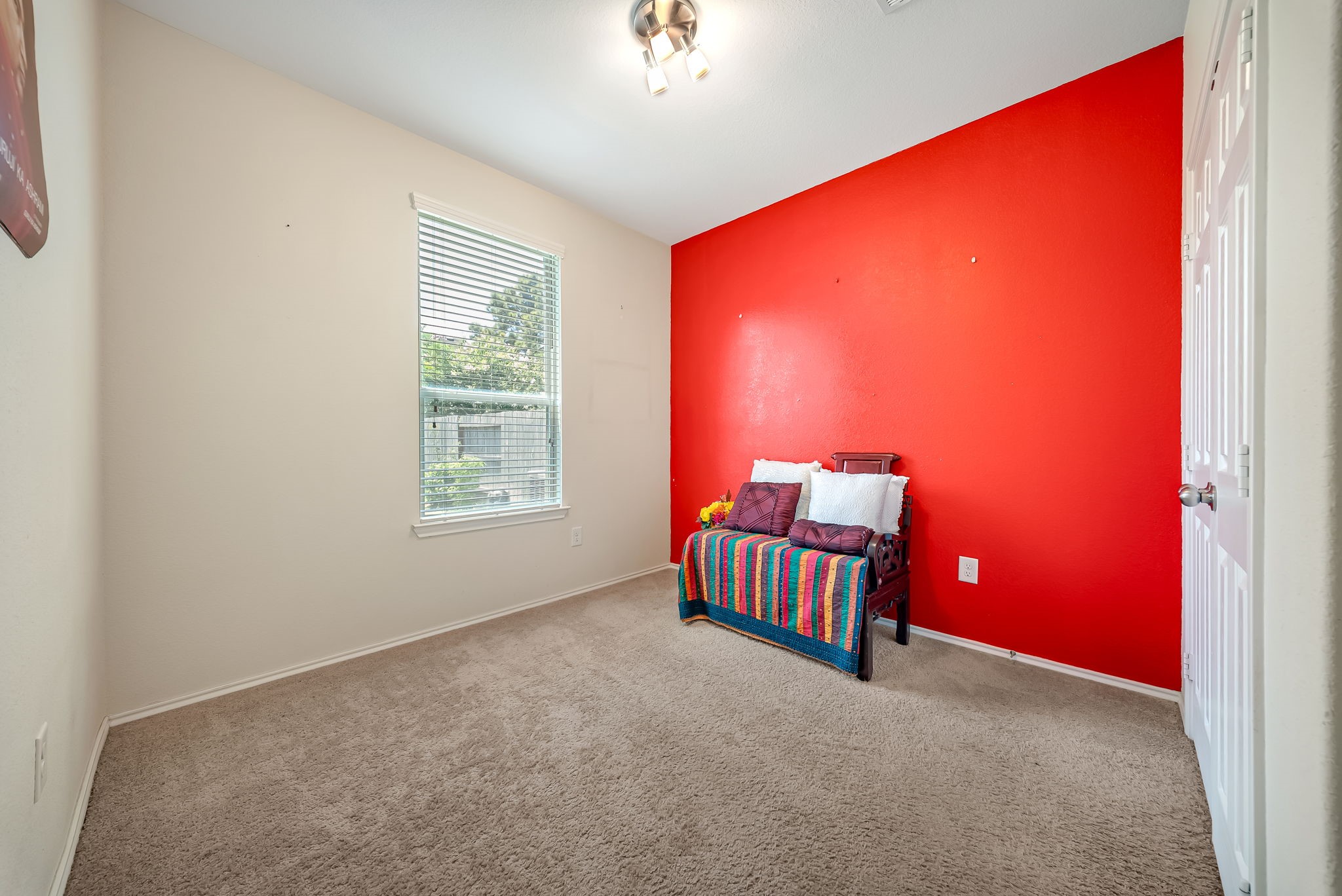 15815 Grey Boulder Drive Property Photo 13