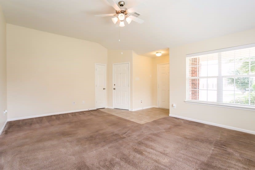 5802 Le Carpe Plantation Court Property Photo 2