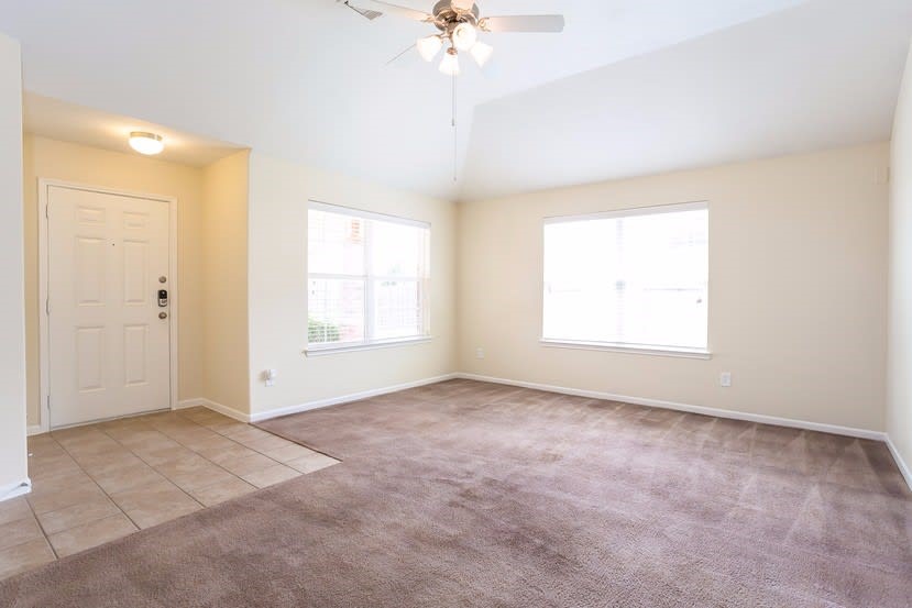 5802 Le Carpe Plantation Court Property Photo 3