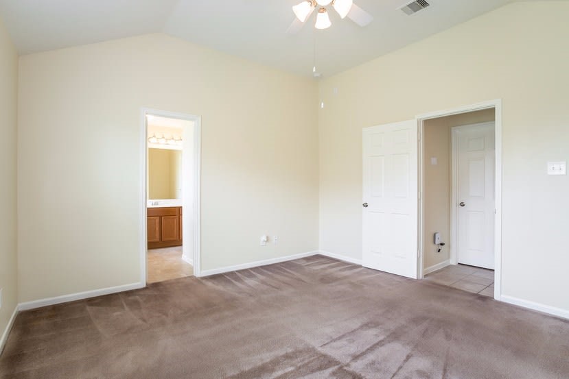 5802 Le Carpe Plantation Court Property Photo 9
